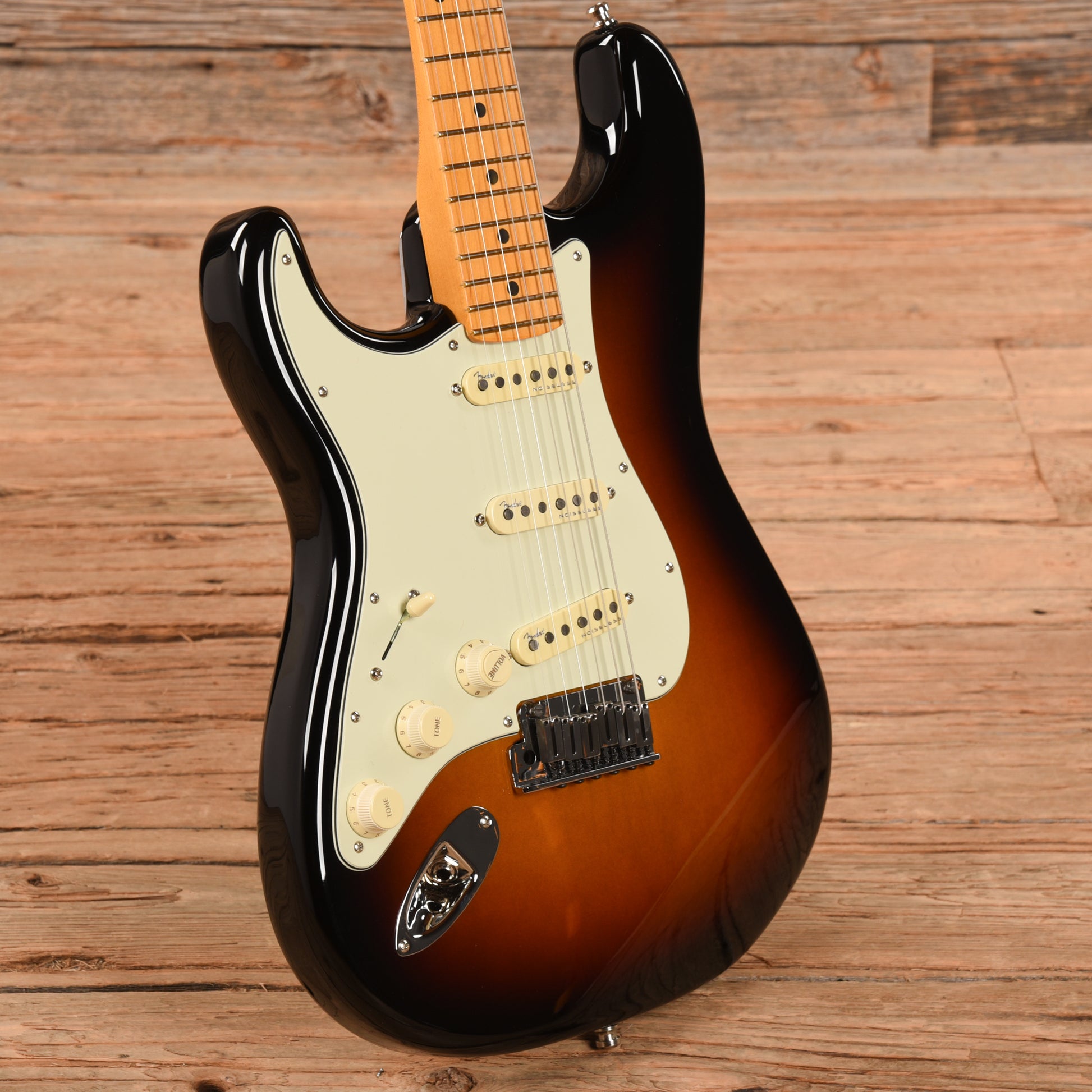 Fender American Ultra Stratocaster Ultraburst 2022 LEFTY Electric Guitars / Solid Body