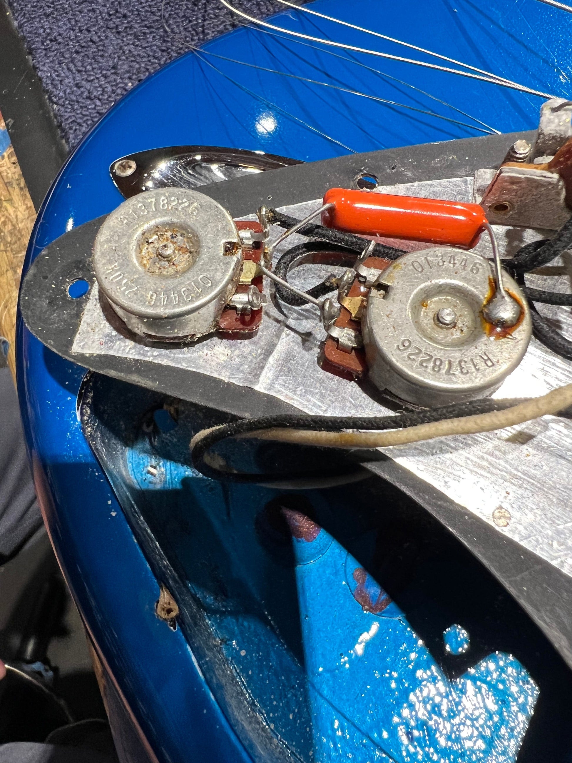 Fender American Vintage '57 Stratocaster Lake Placid Blue 1983 Electric Guitars / Solid Body