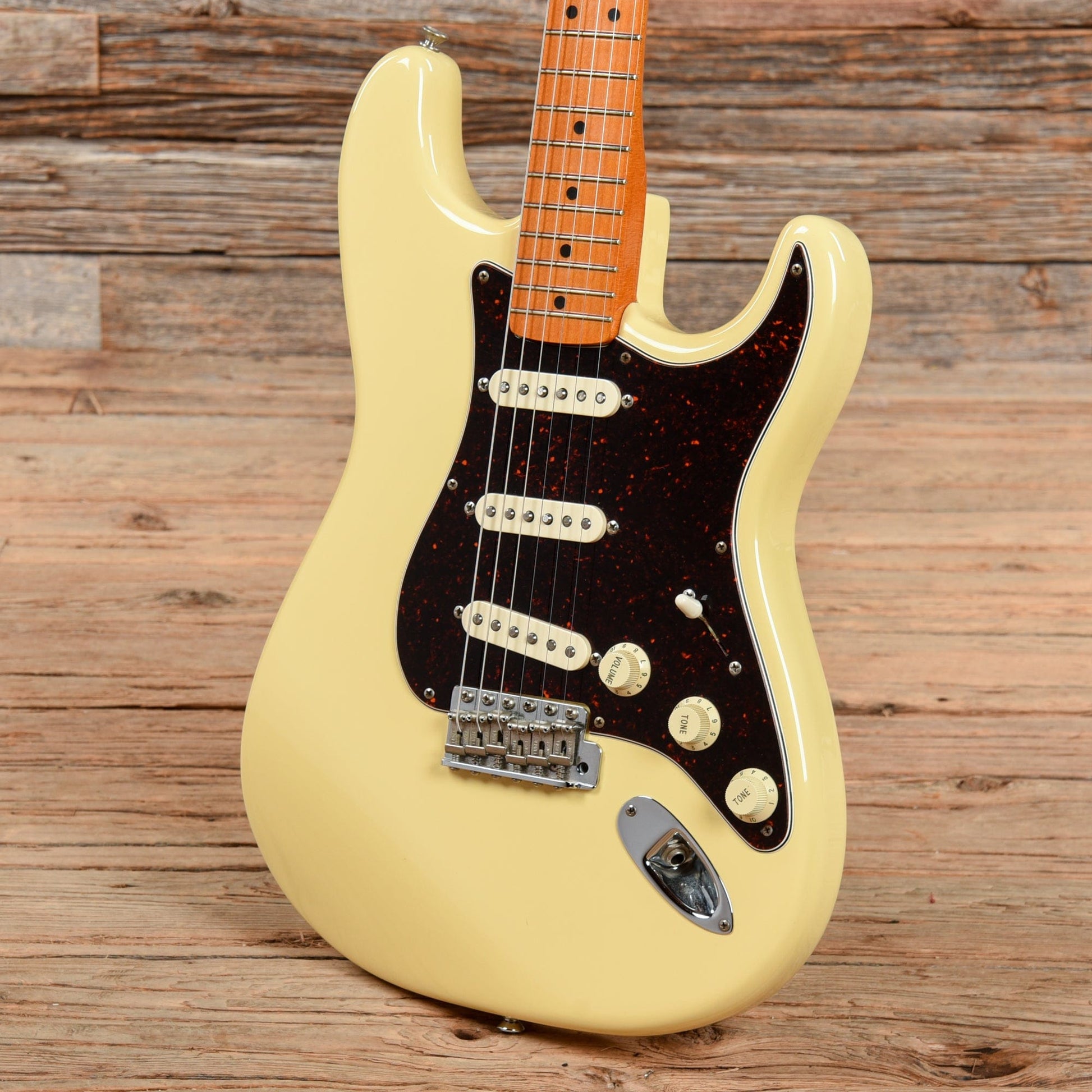Fender American Vintage '57 Stratocaster Vintage White 1996 Electric Guitars / Solid Body