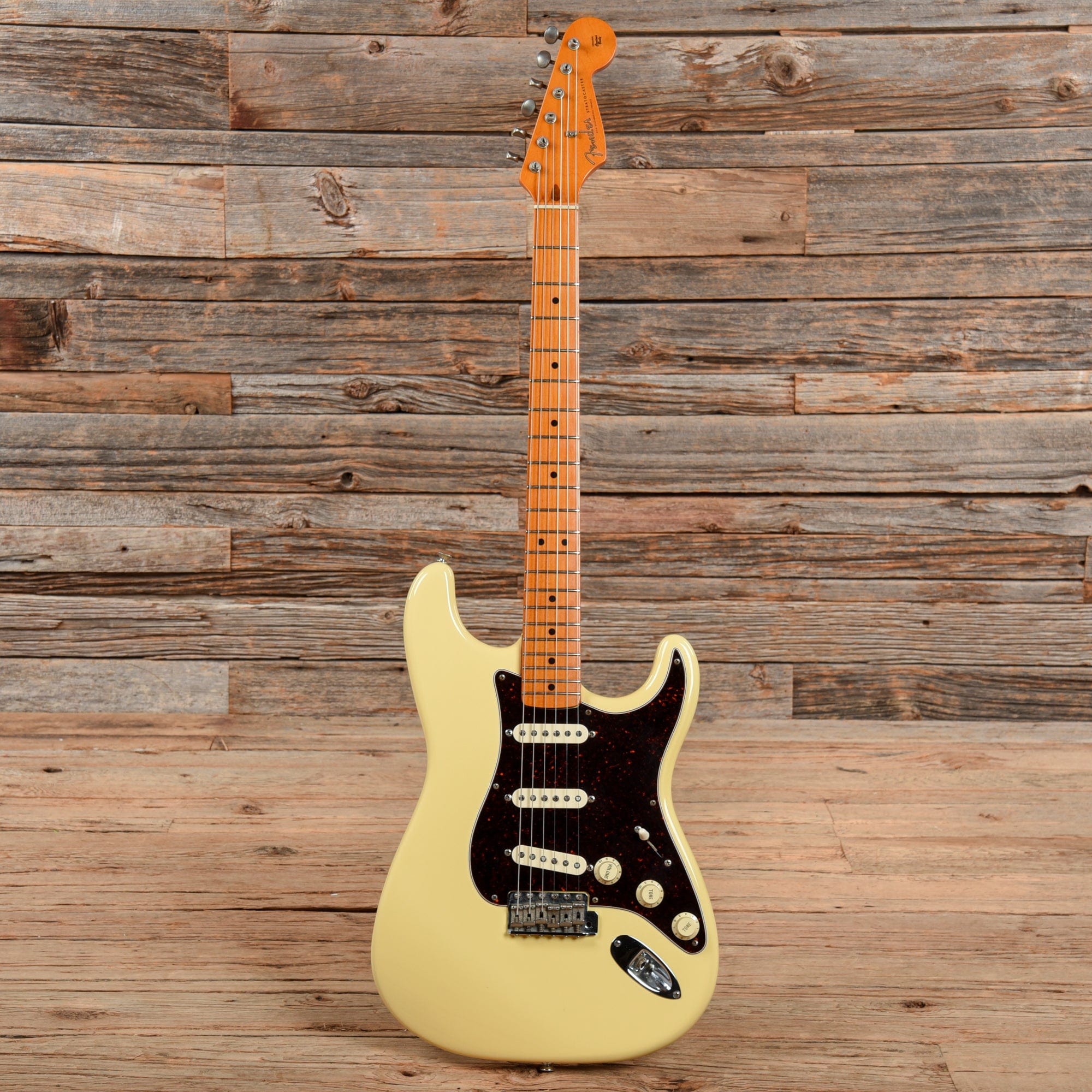 Fender American Vintage '57 Stratocaster Vintage White 1996 Electric Guitars / Solid Body