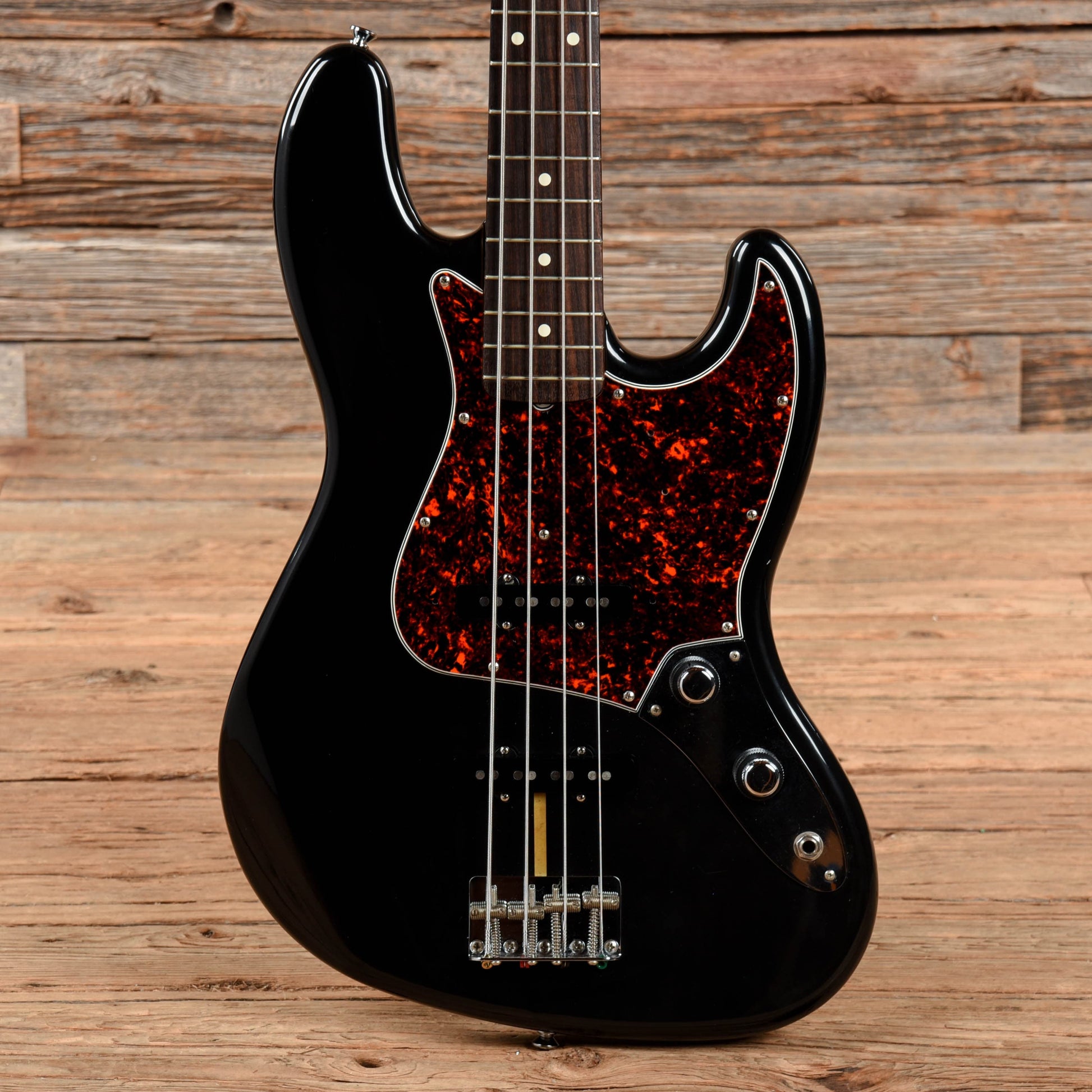 Fender American Vintage 62 Jazz Bass Black 1994 – Chicago Music Fender American Vintage 62 Jazz Bass Black 1994 – Chicago Music