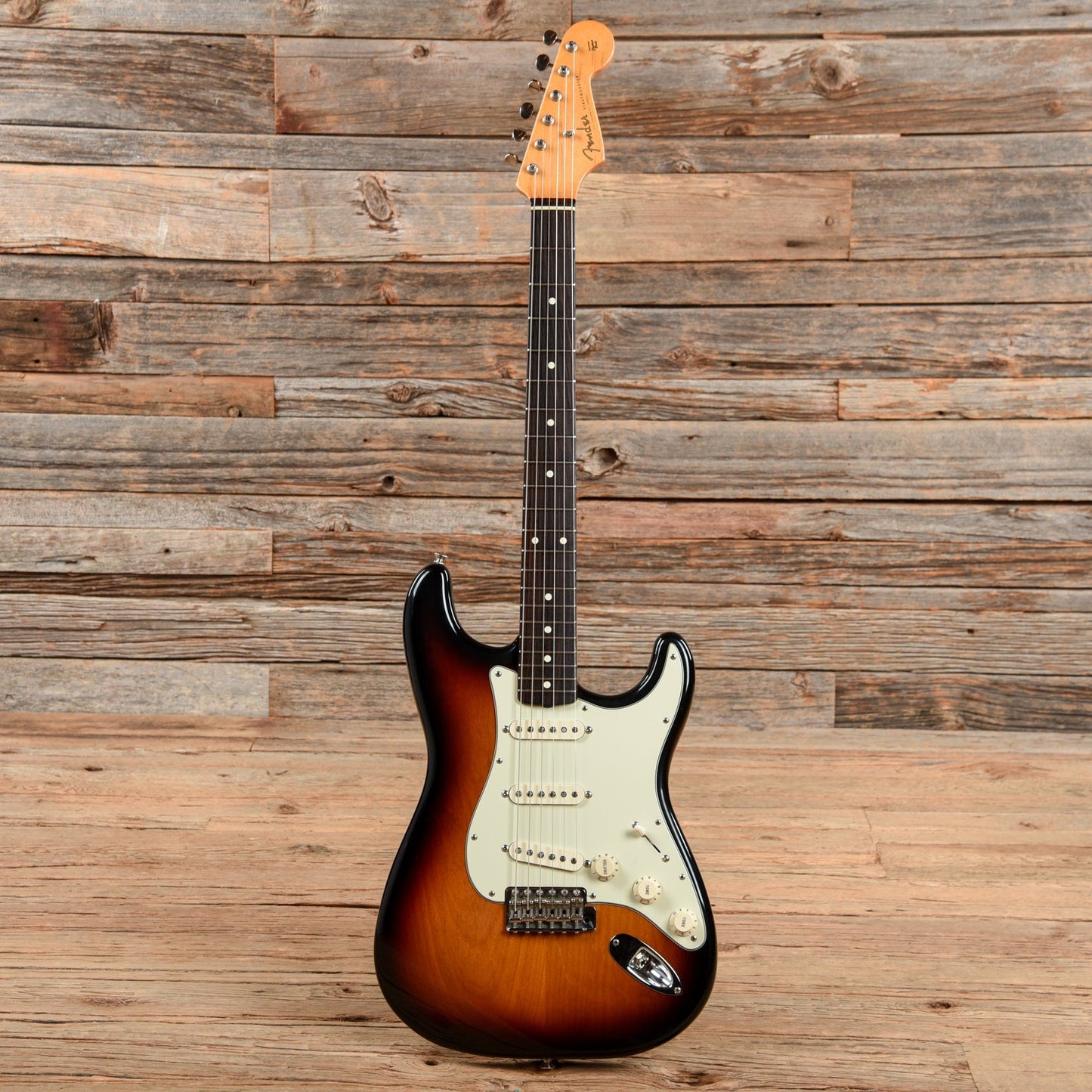 Fender American Vintage '62 Stratocaster Sunburst 1999 Electric Guitars / Solid Body