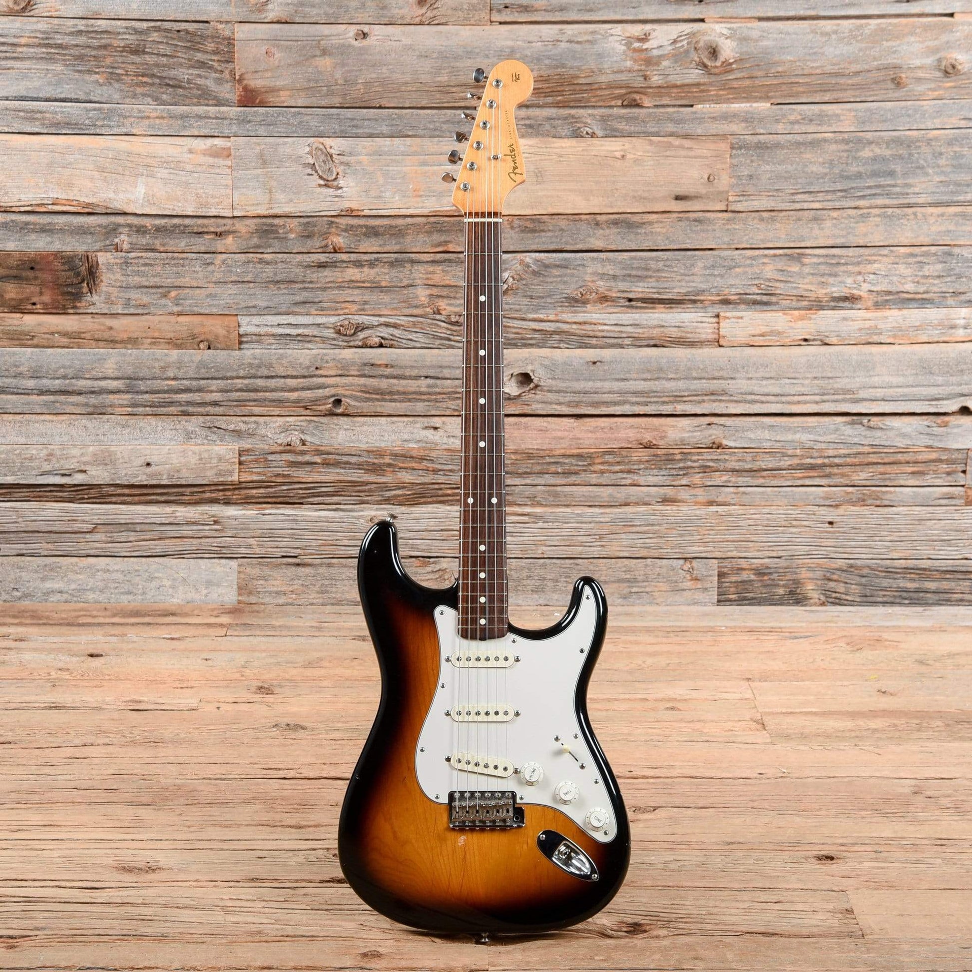 Fender American Vintage '62 Stratocaster Sunburst 2000 Electric Guitars / Solid Body