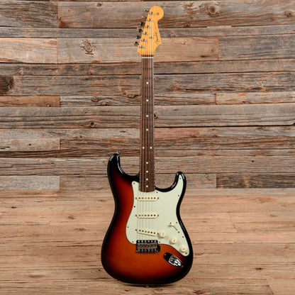 Fender American Vintage '62 Stratocaster Sunburst 2012 Electric Guitars / Solid Body