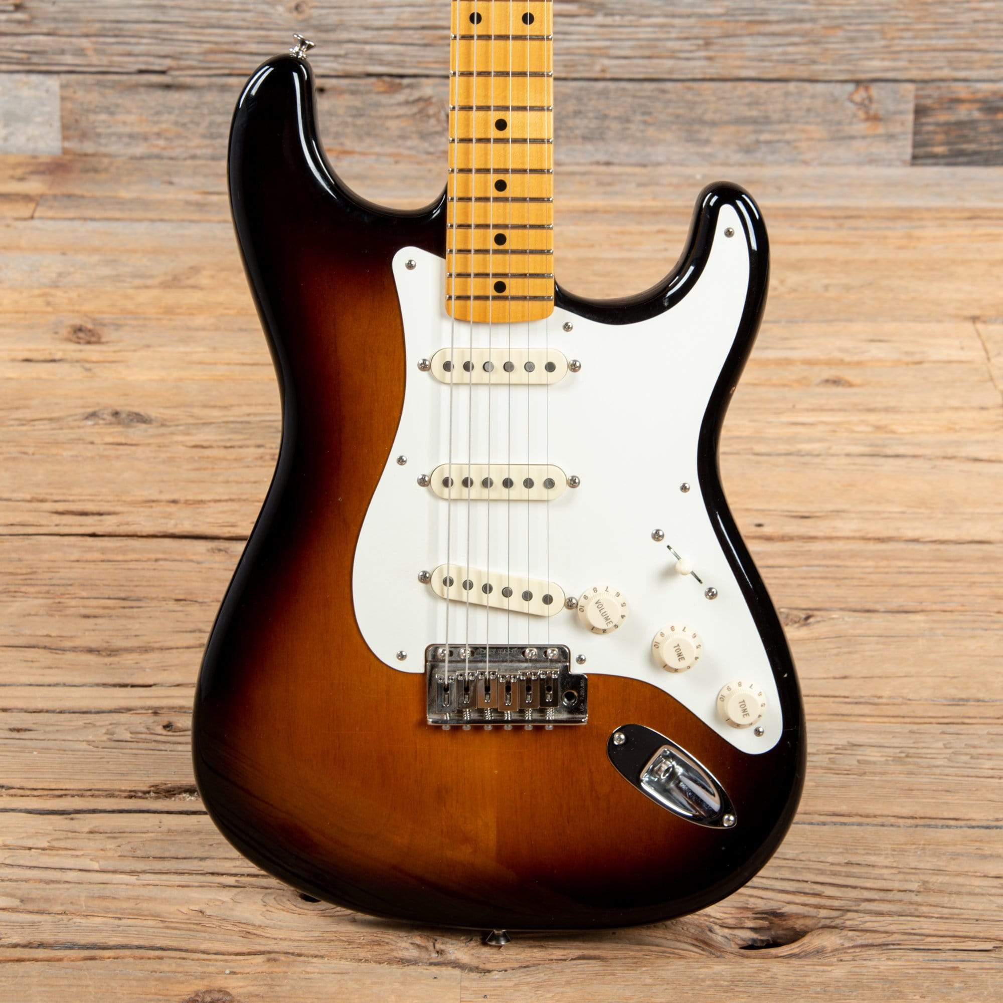 Fender Artist Series Eric Johnson Stratocaster Sunburst 2014 Electric Guitars / Solid Body