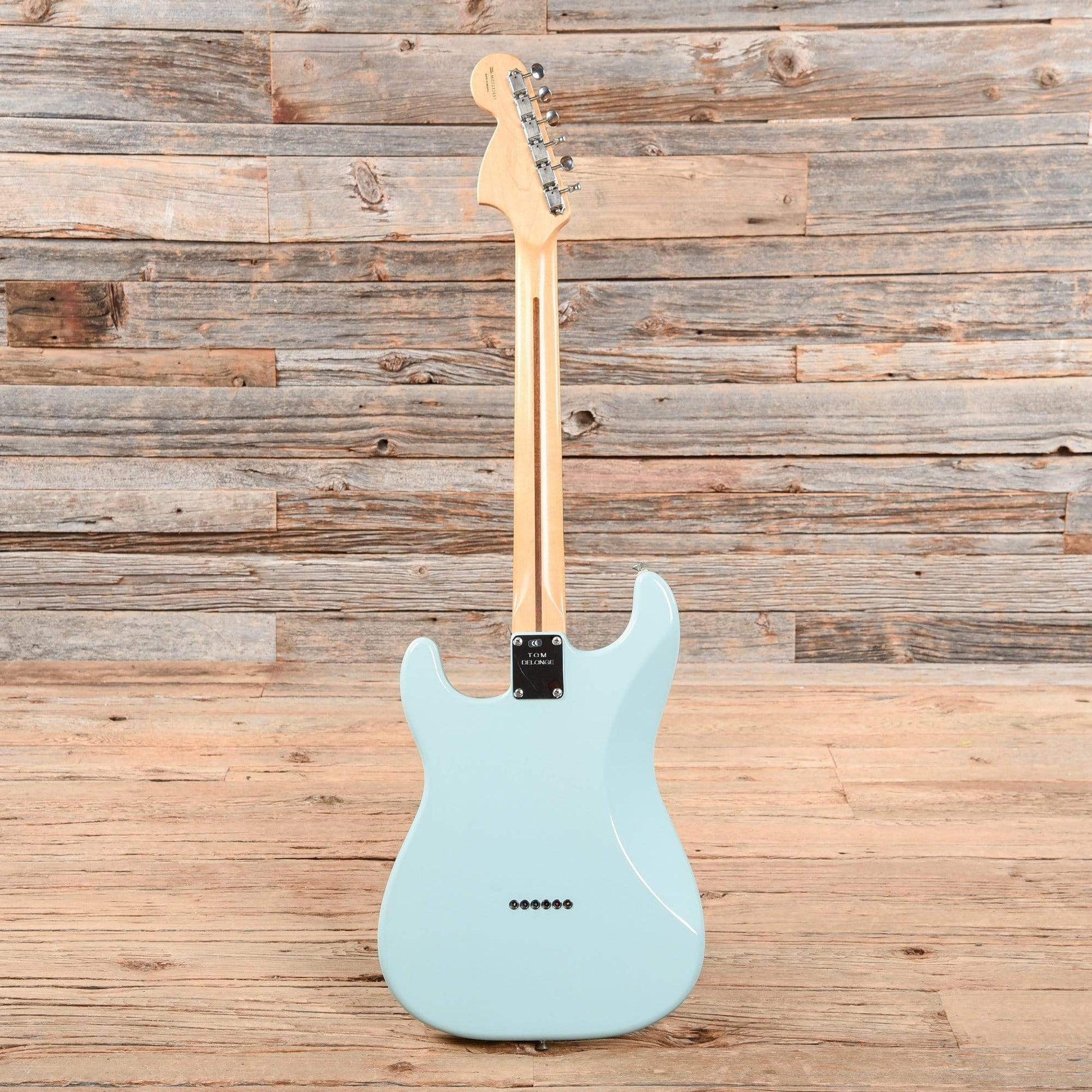 Fender Artist Series Tom Delonge Stratocaster Daphne Blue 2002 Electric Guitars / Solid Body