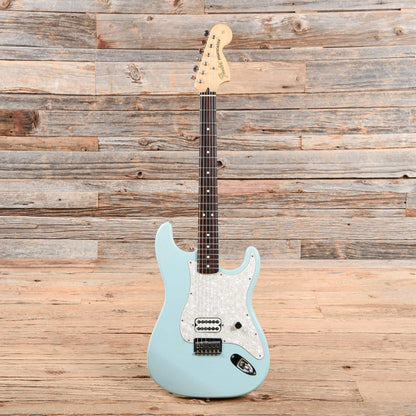 Fender Artist Series Tom Delonge Stratocaster Daphne Blue 2002 Electric Guitars / Solid Body