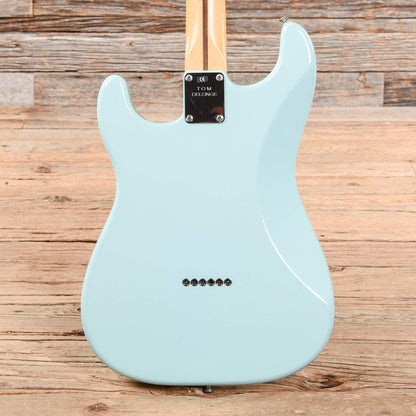 Fender Artist Series Tom Delonge Stratocaster Daphne Blue 2002 Electric Guitars / Solid Body