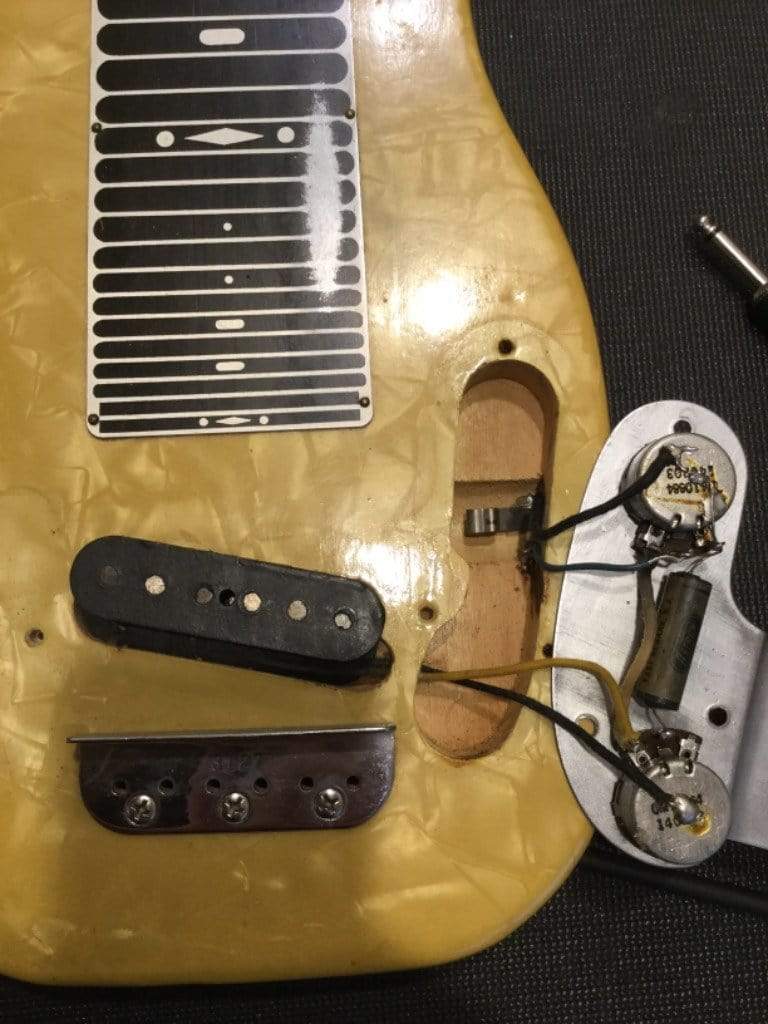 Fender Champion Lap Steel Yellow MOTS 1950s Electric Guitars / Solid Body