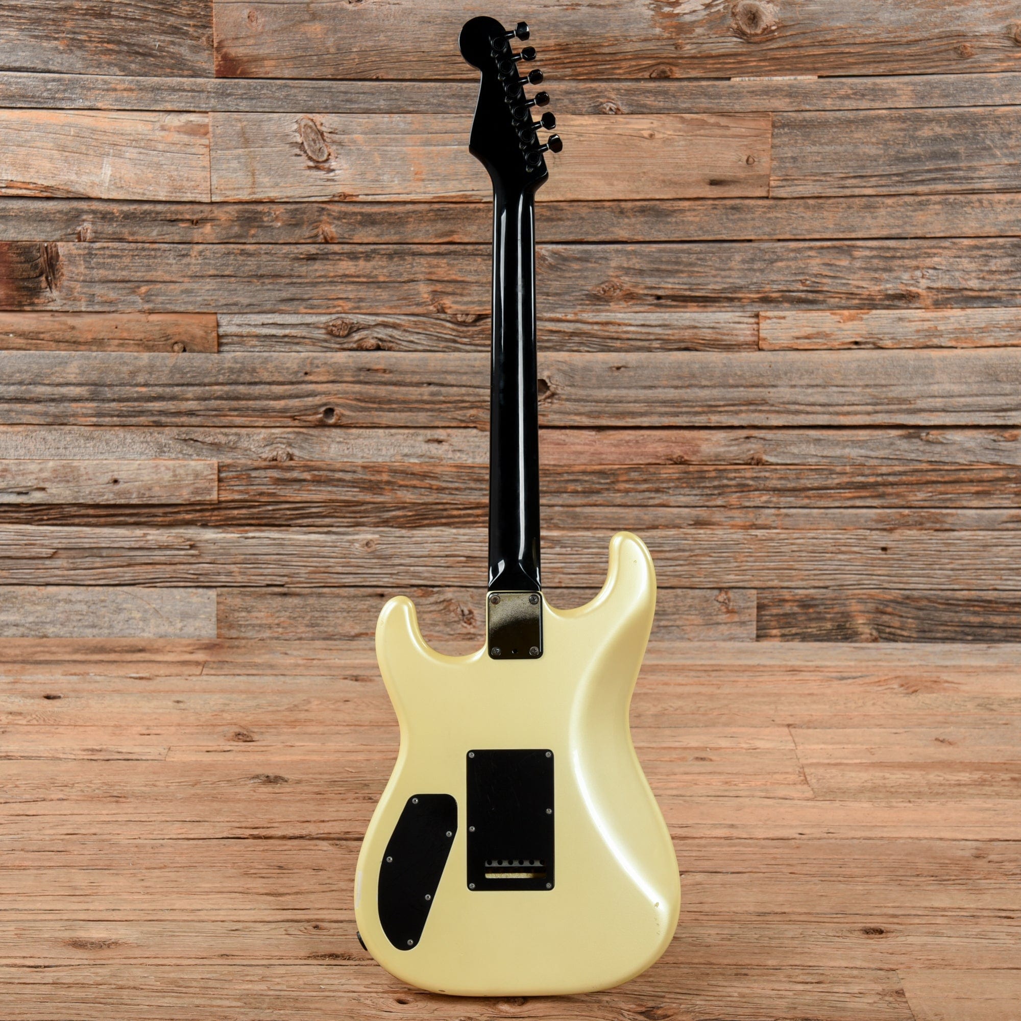 Fender Contemporary Stratocaster Pearl White 1986 Electric Guitars / Solid Body