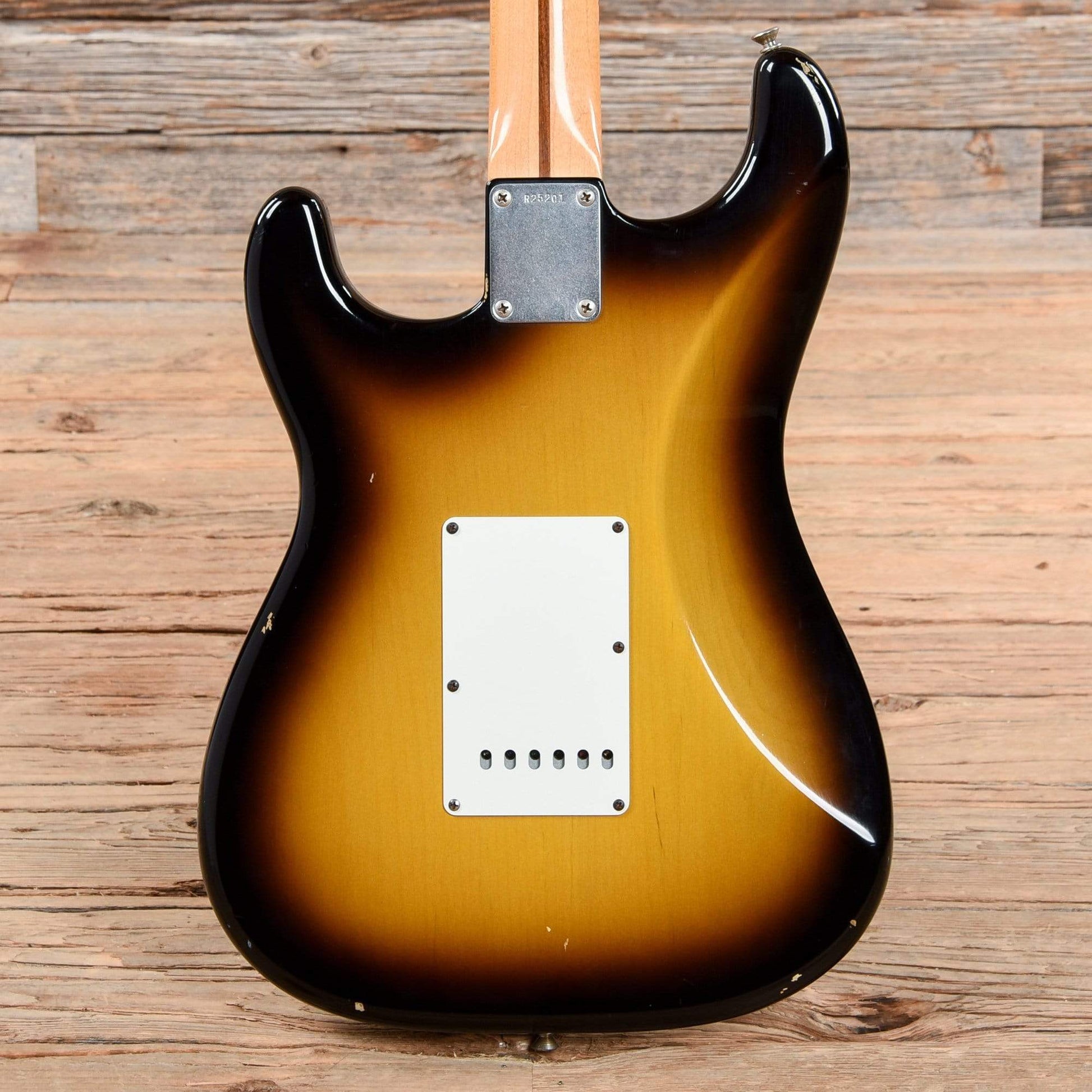 Fender Custom Shop 1956 Stratocaster Relic Sunburst 2005 Electric Guitars / Solid Body