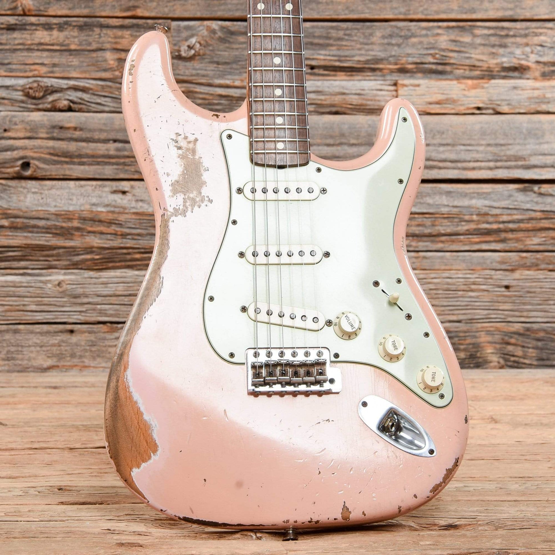 Fender Custom Shop 1960 Stratocaster Relic Aged Shell Pink 2011 Electric Guitars / Solid Body