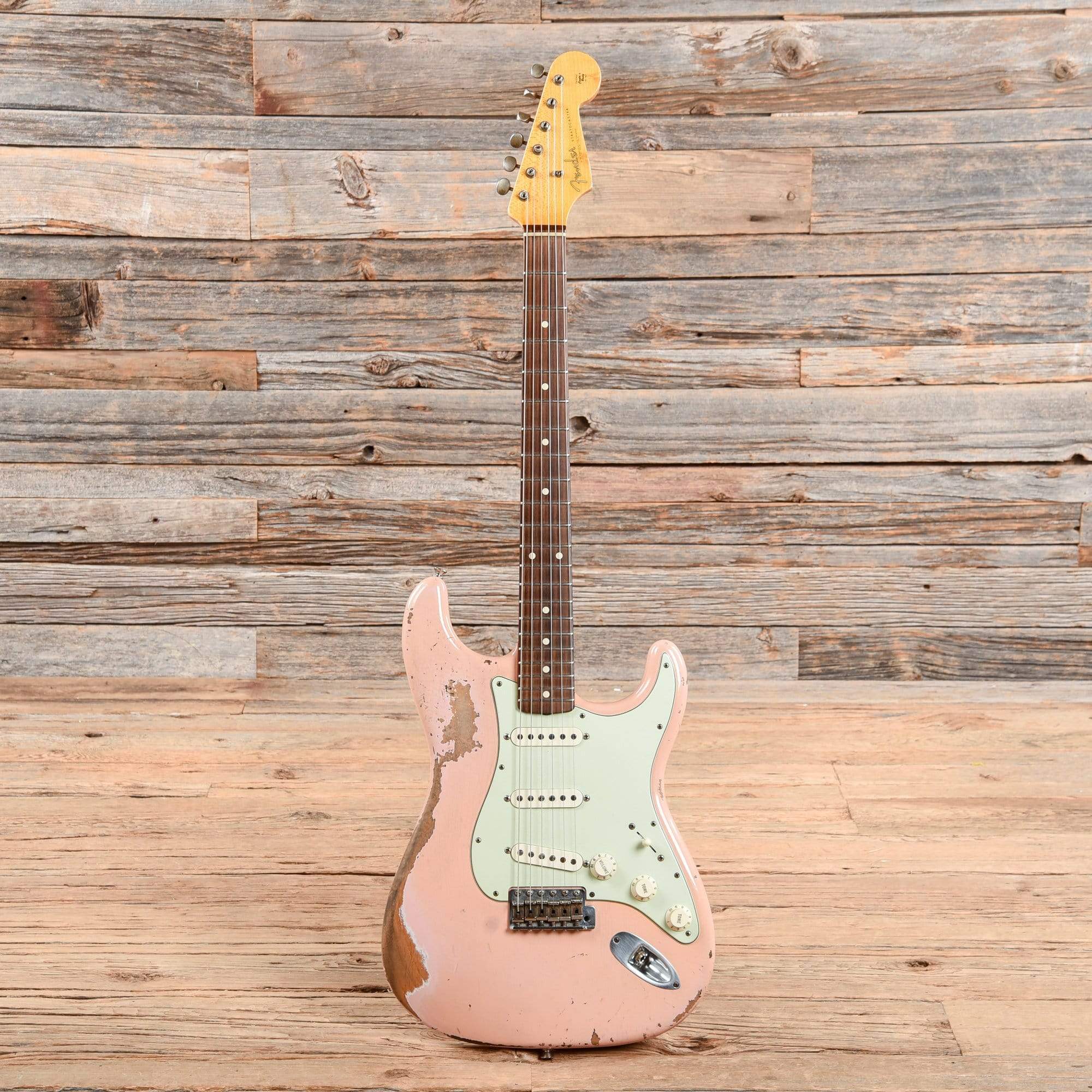 Fender Custom Shop 1960 Stratocaster Relic Aged Shell Pink 2011 Electric Guitars / Solid Body