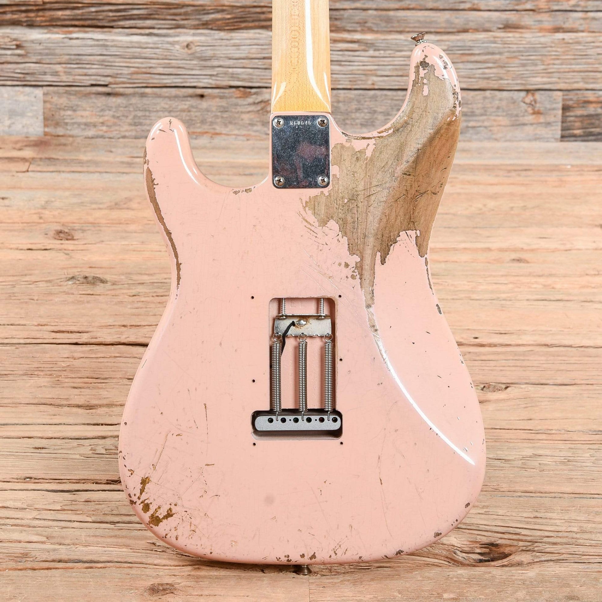 Fender Custom Shop 1960 Stratocaster Relic Aged Shell Pink 2011 Electric Guitars / Solid Body
