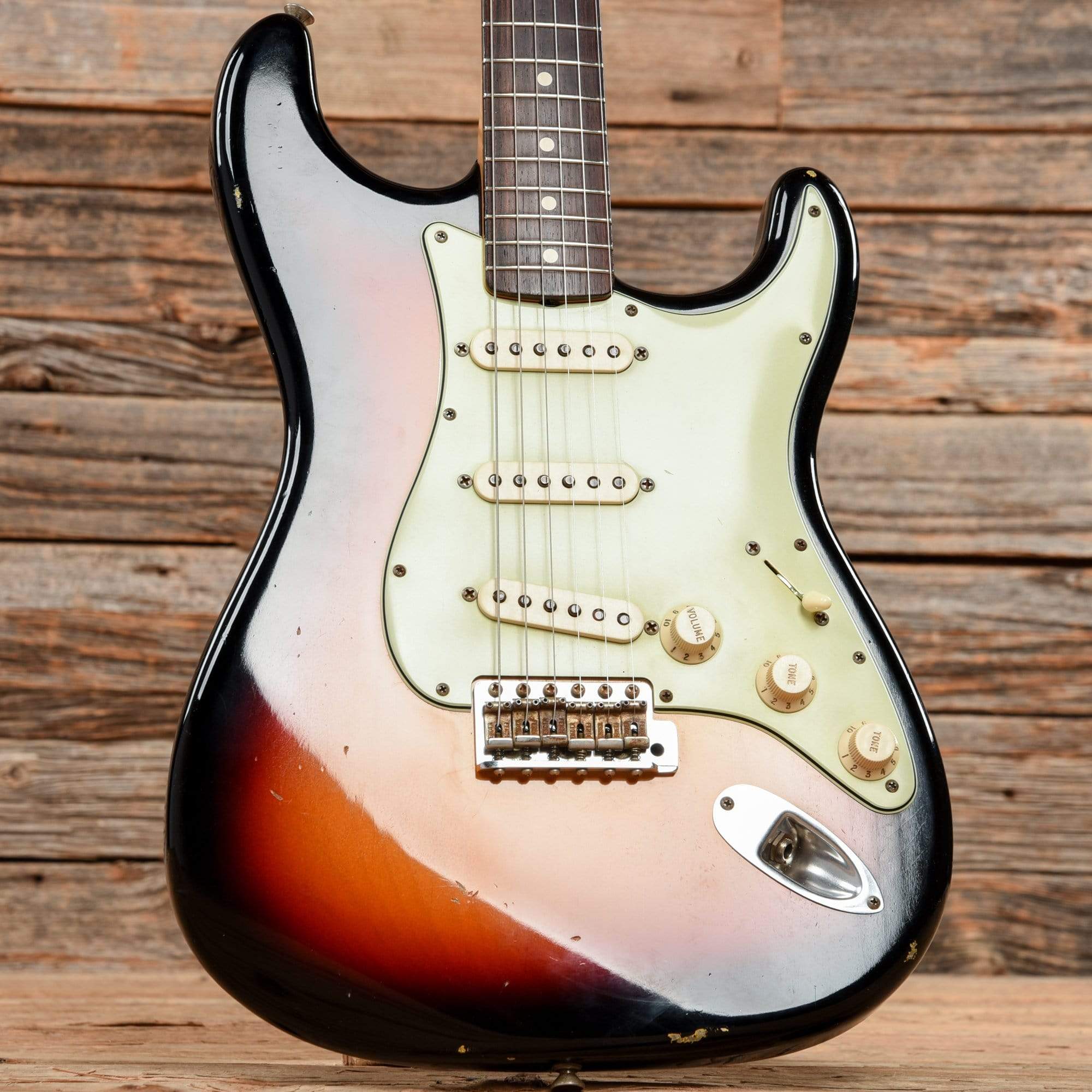 Fender Custom Shop 1960 Stratocaster Relic Sunburst 2006 Electric Guitars / Solid Body