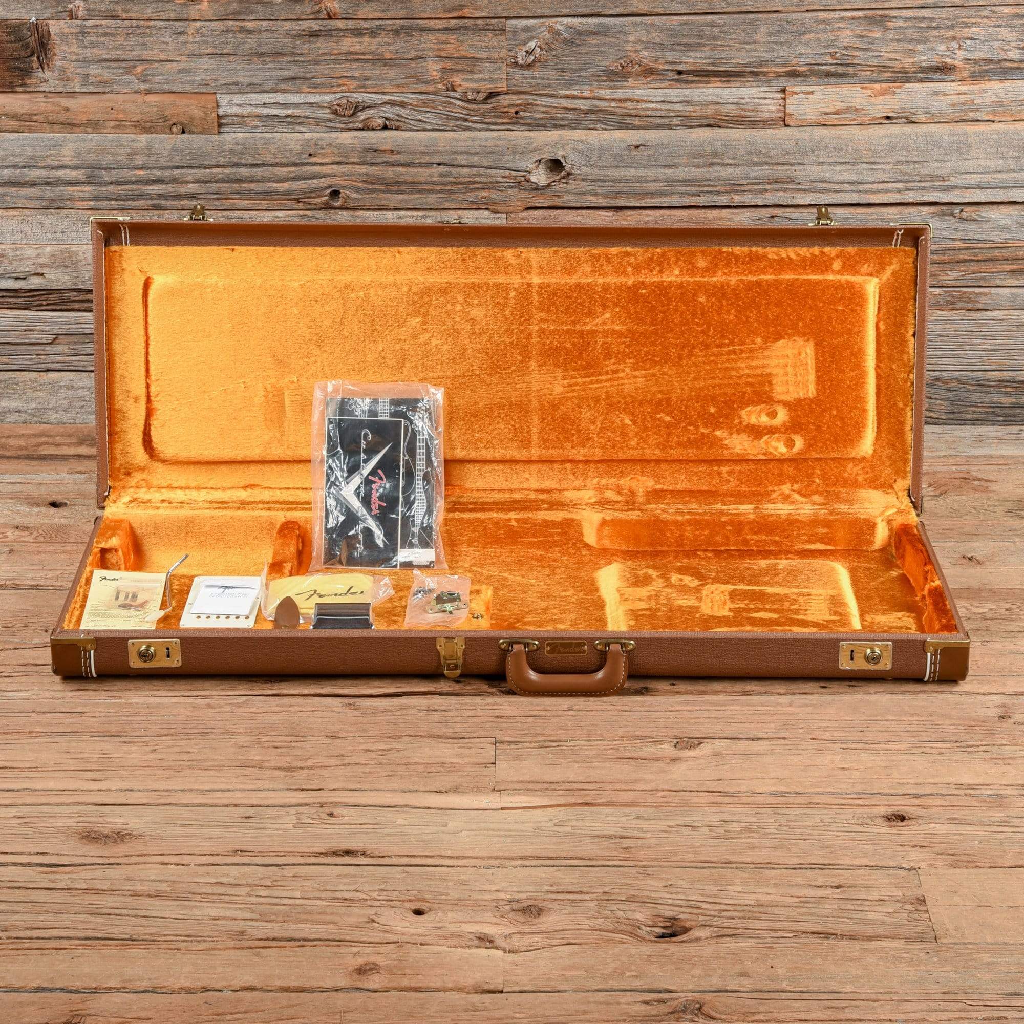 Fender Custom Shop 1960 Stratocaster Relic Sunburst 2006 Electric Guitars / Solid Body