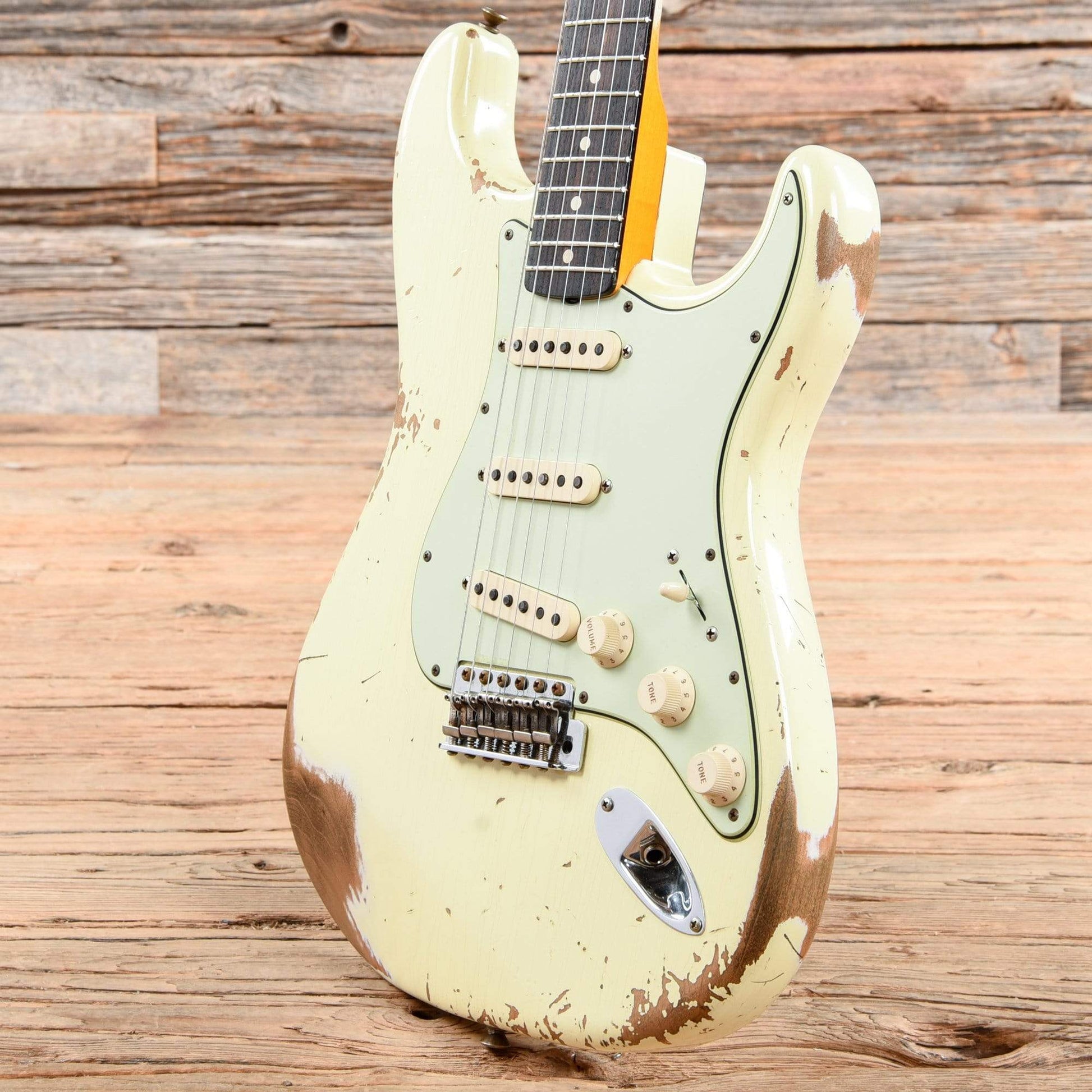 Fender Custom Shop 1961 Stratocaster Heavy Relic Vintage White 2020 Electric Guitars / Solid Body