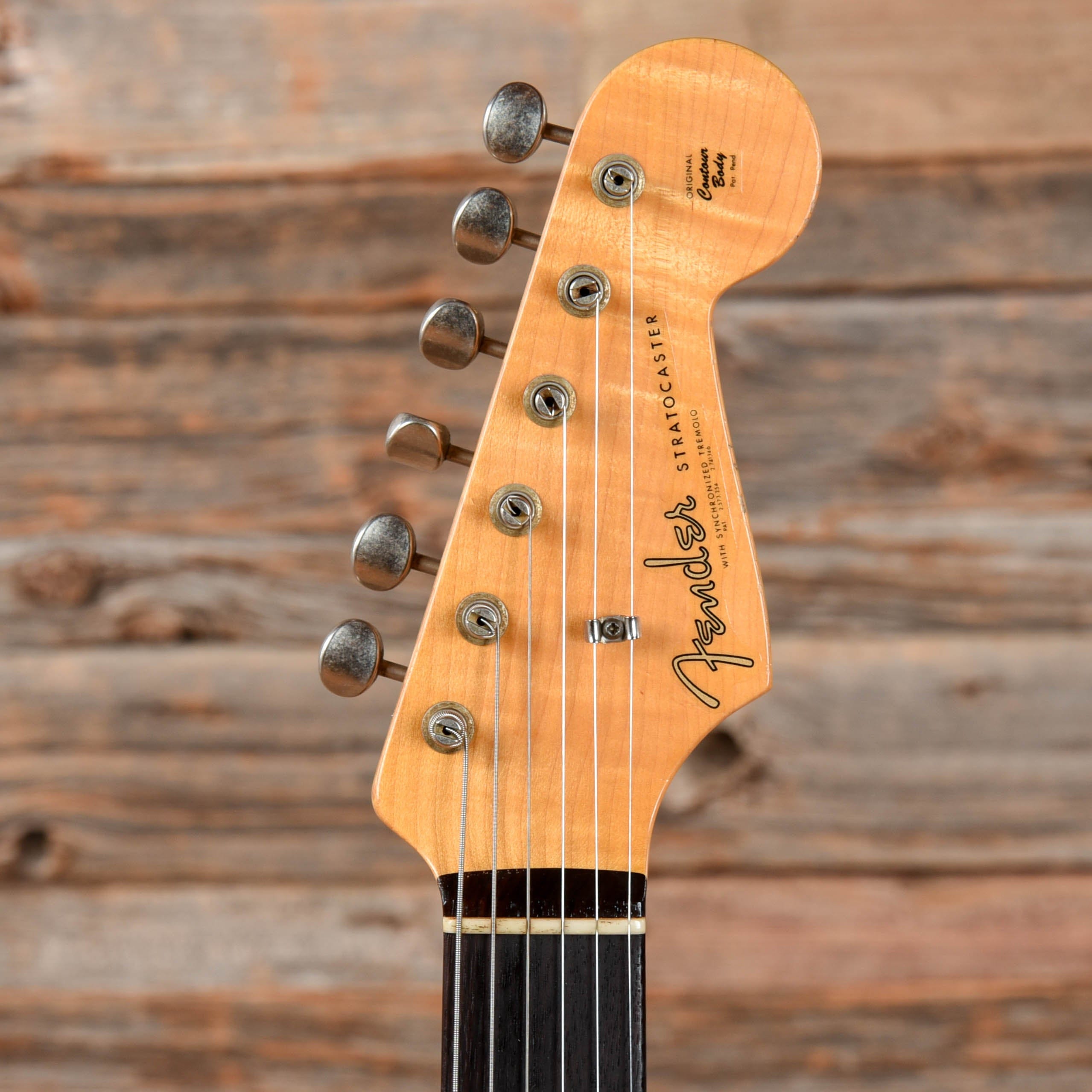 Fender Custom Shop 1961 Stratocaster Relic Candy Apple Red 2016 Electric Guitars / Solid Body