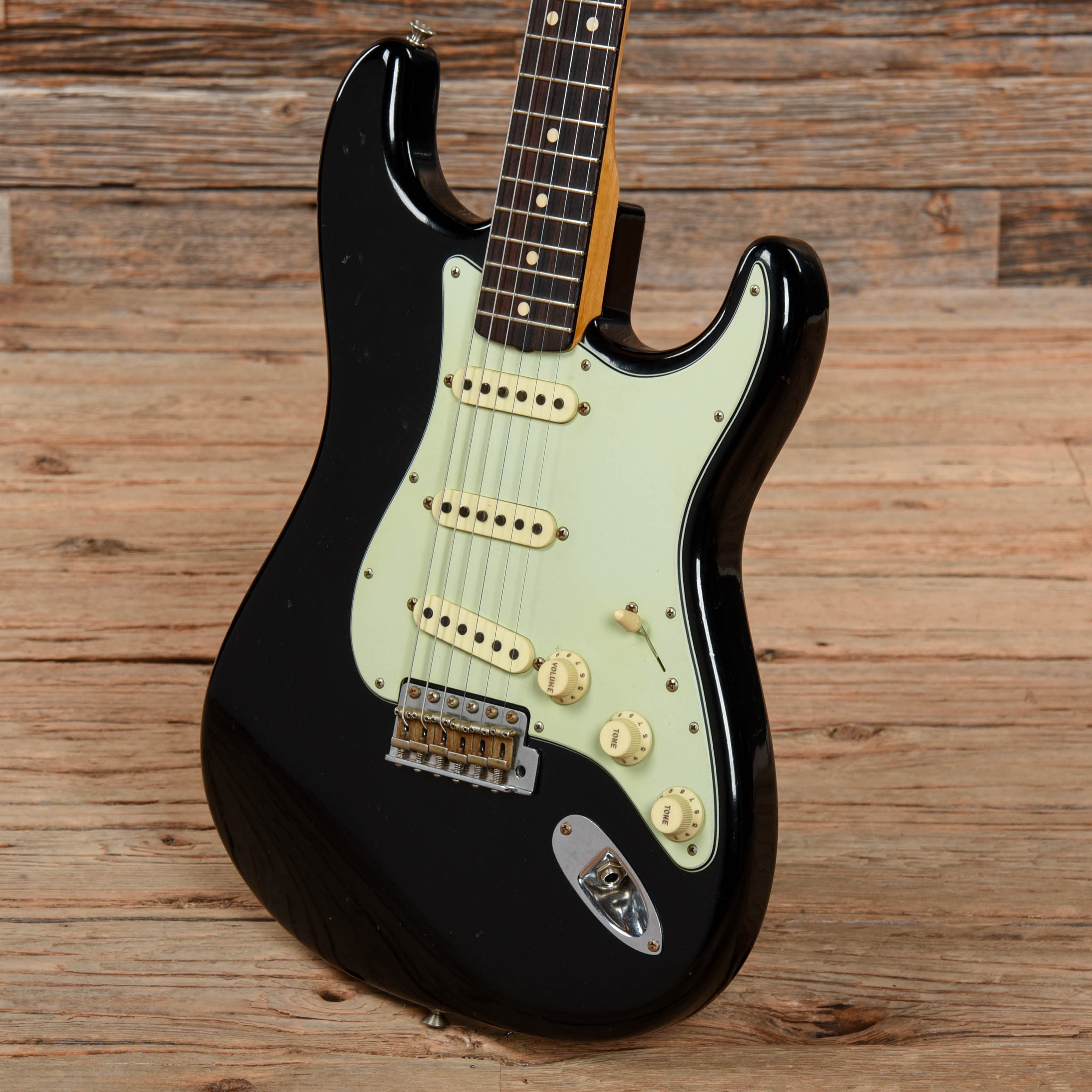 Fender Custom Shop 1963 Stratocaster Journeyman Relic Black 2017 Electric Guitars / Solid Body