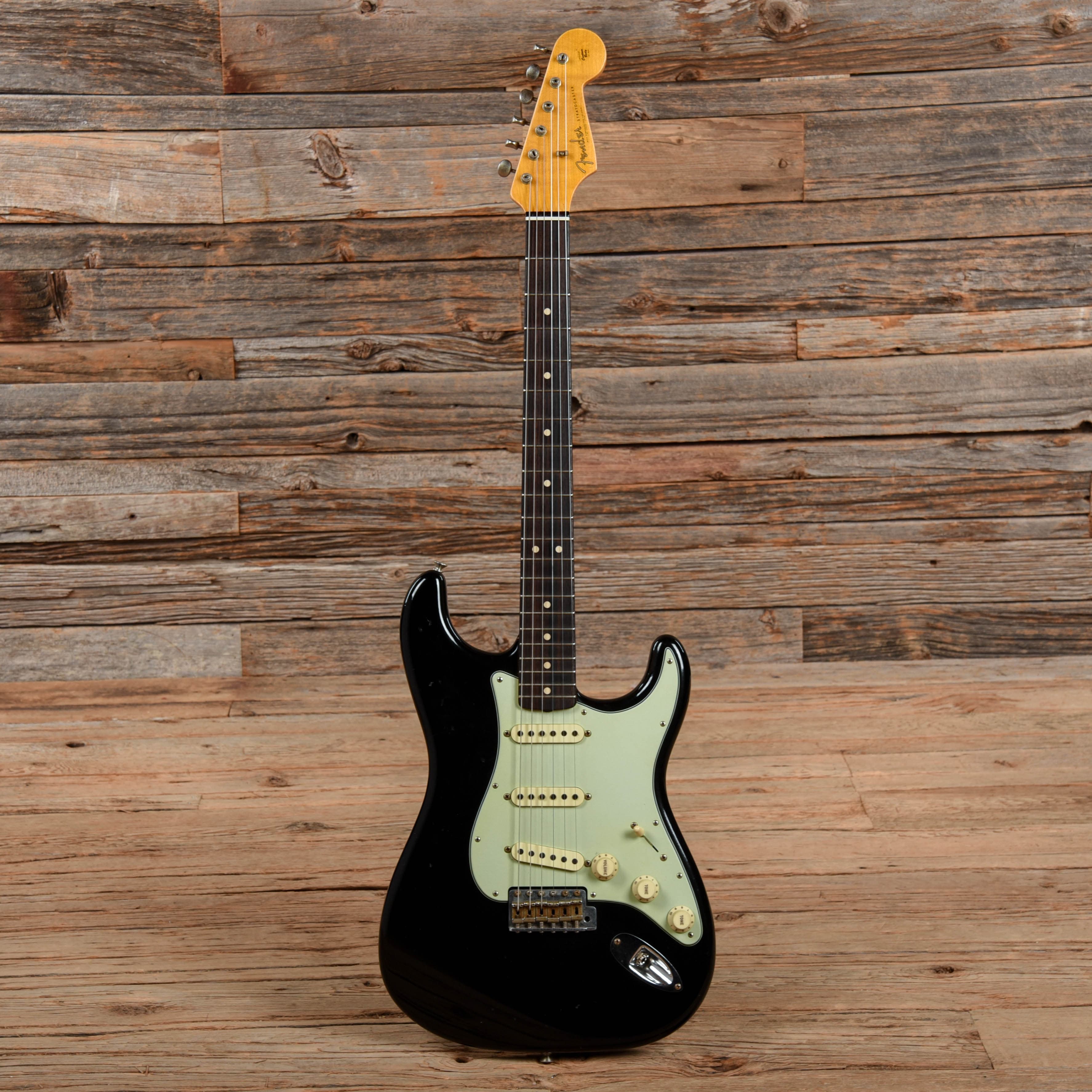 Fender Custom Shop 1963 Stratocaster Journeyman Relic Black 2017 Electric Guitars / Solid Body