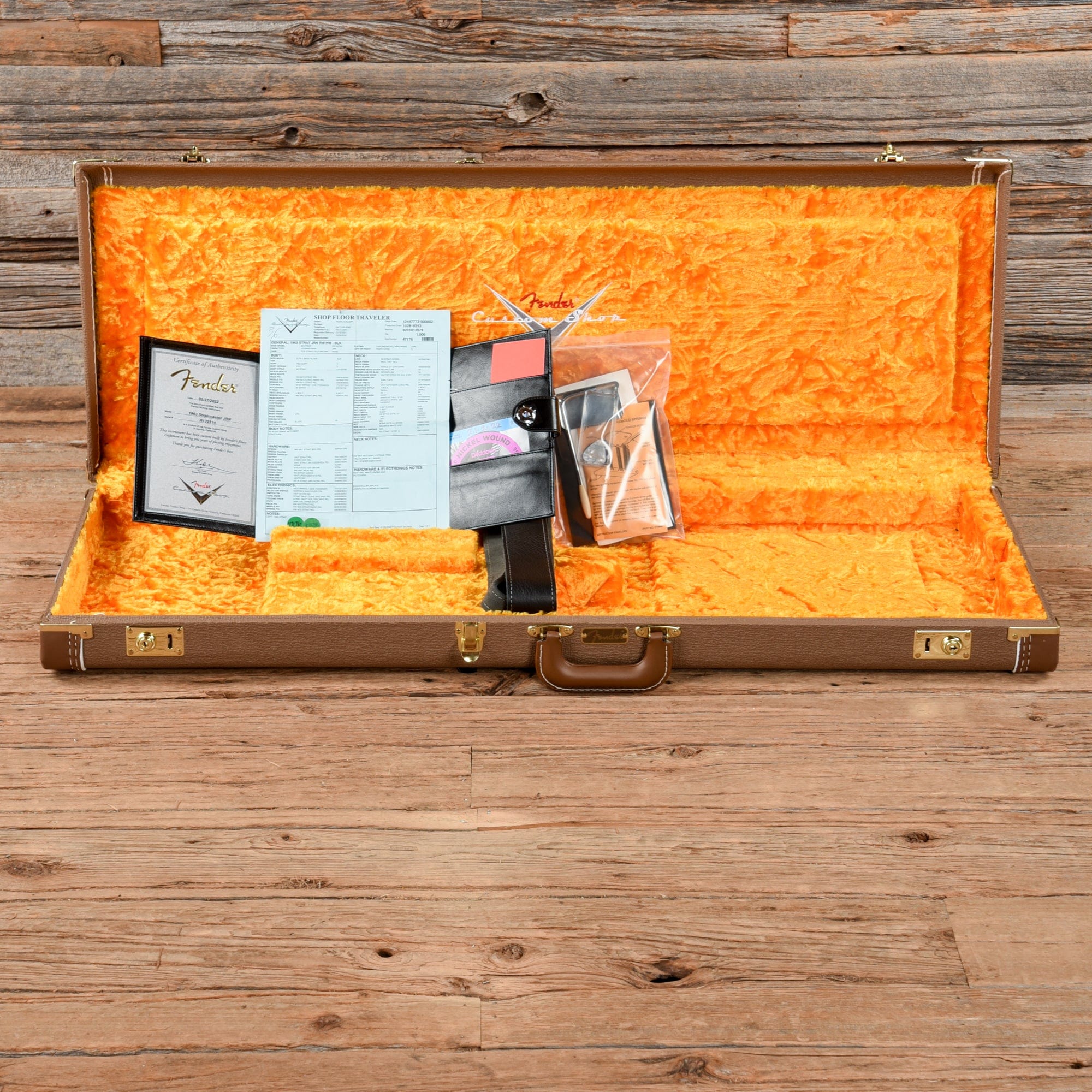 Fender Custom Shop 1963 Stratocaster Journeyman Relic Black 2022 Electric Guitars / Solid Body