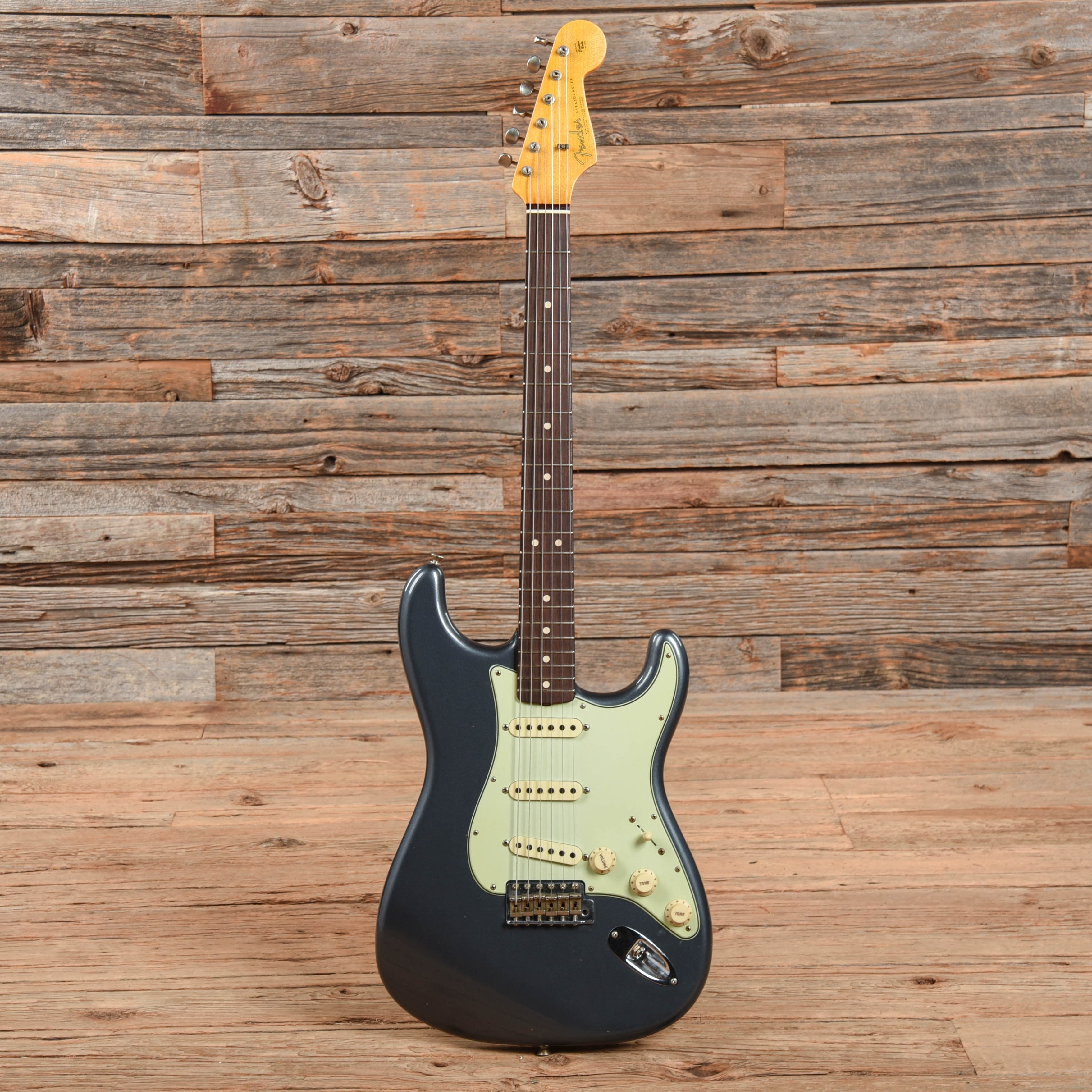 Fender Custom Shop 1963 Stratocaster Journeyman Relic Charcoal Frost 2019 Electric Guitars / Solid Body