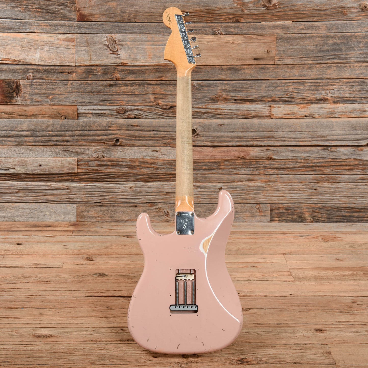Fender Custom Shop 1969 Stratocaster Heavy Relic Shell Pink 2007 Electric Guitars / Solid Body
