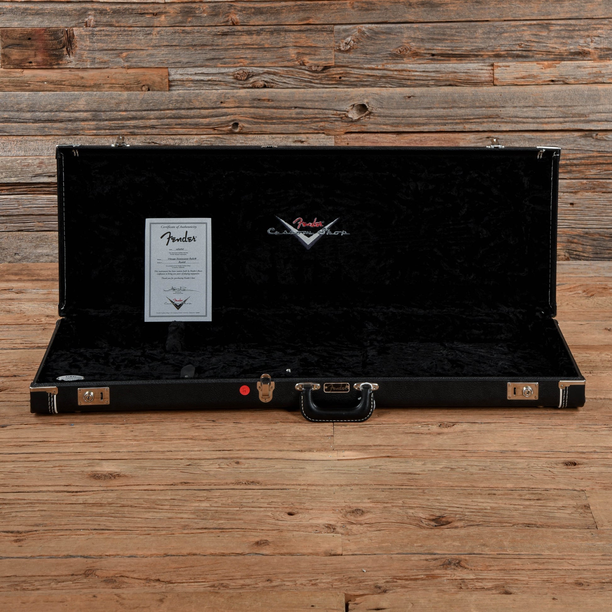 Fender Custom Shop 1969 Stratocaster Heavy Relic Shell Pink 2007 Electric Guitars / Solid Body