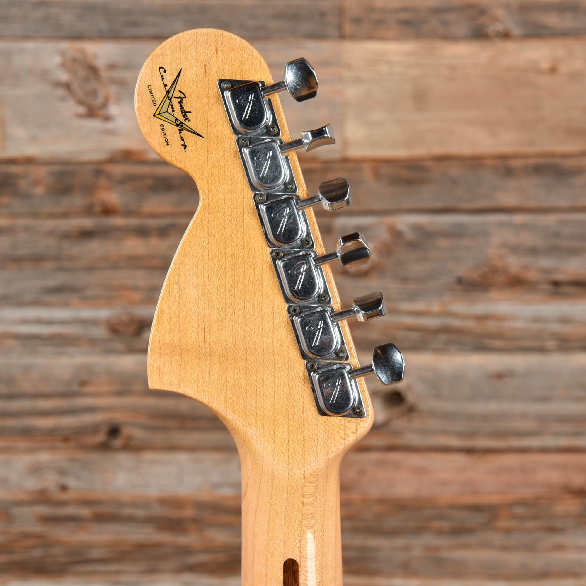 Fender Custom Shop 1969 Stratocaster Journeyman Relic 3-Tone Sunburst 2019 Electric Guitars / Solid Body