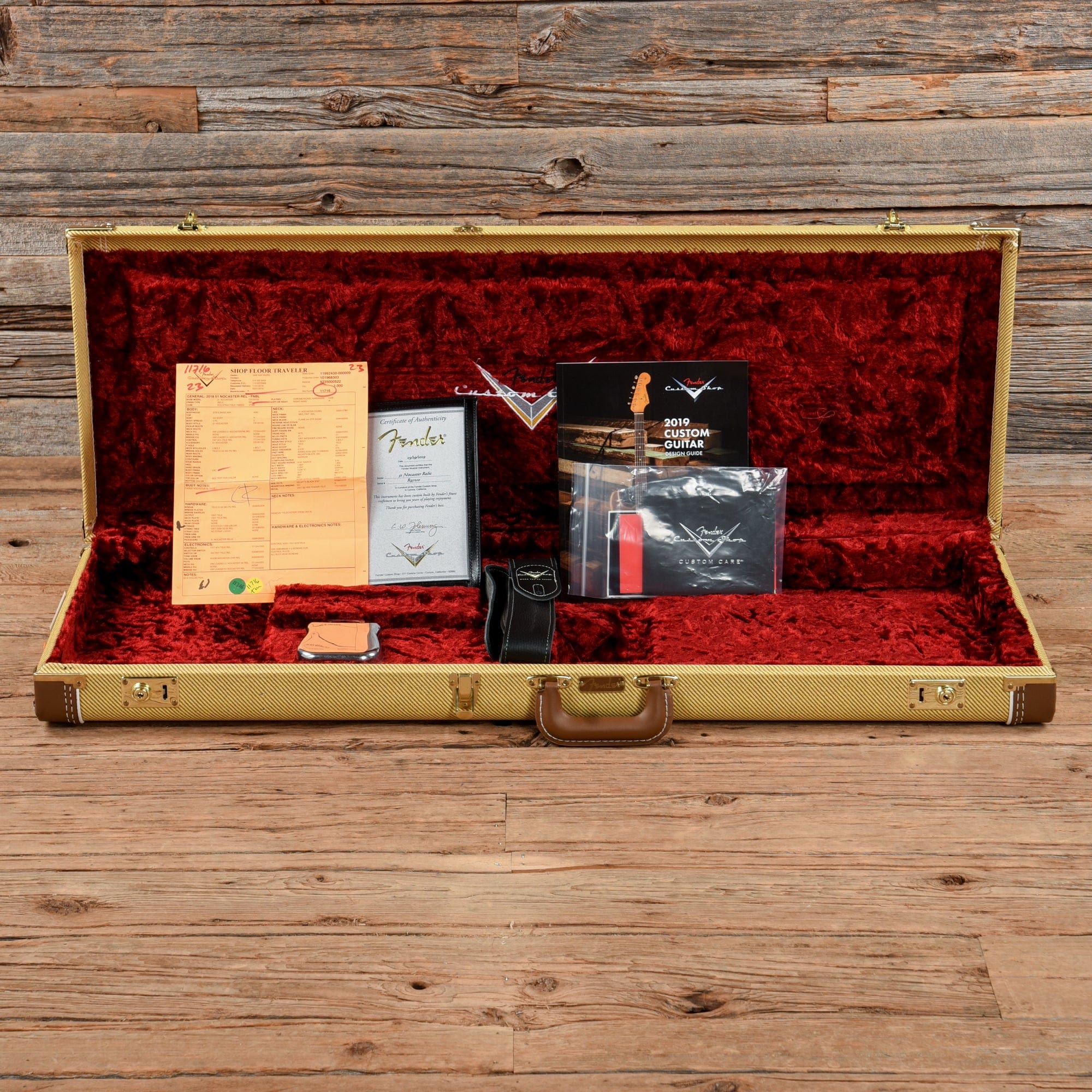 Fender Custom Shop '51 Nocaster Relic Blonde Electric Guitars / Solid Body