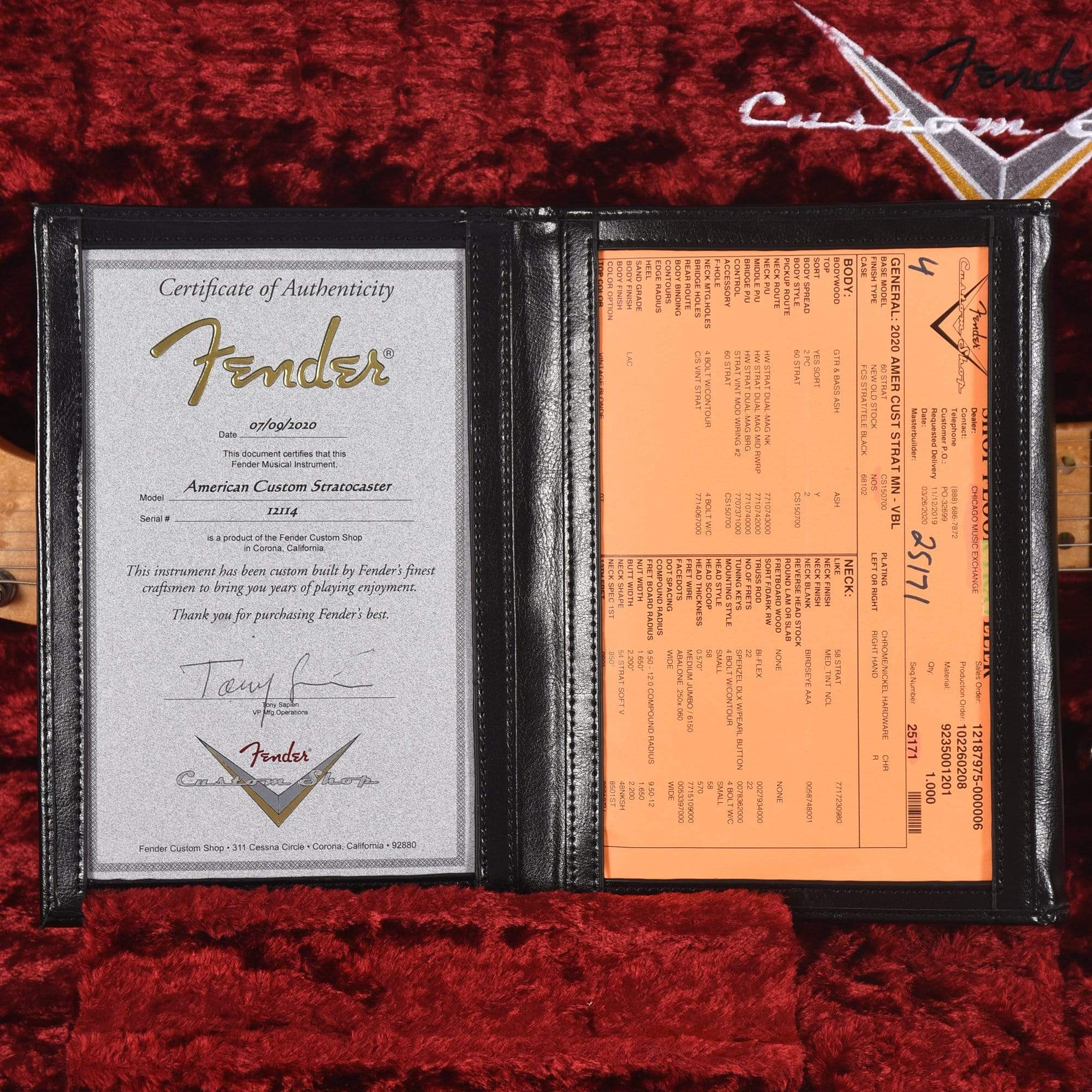 Fender Custom Shop American Custom Stratocaster Vintage Blonde Electric Guitars / Solid Body