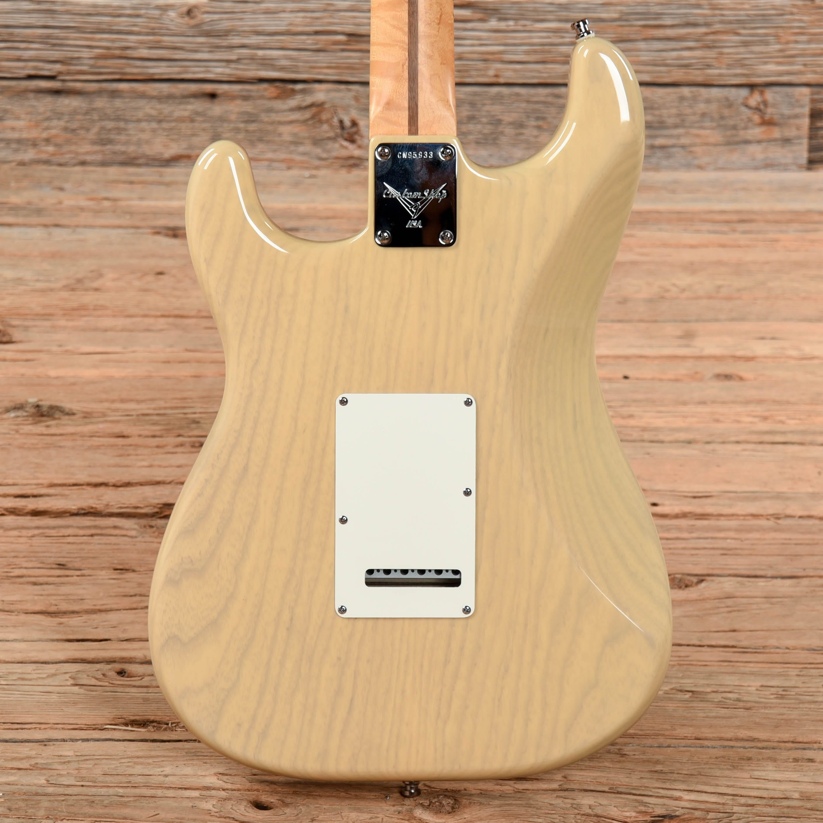 Fender Custom Shop Custom Classic Stratocaster White Blonde 2004 Electric Guitars / Solid Body