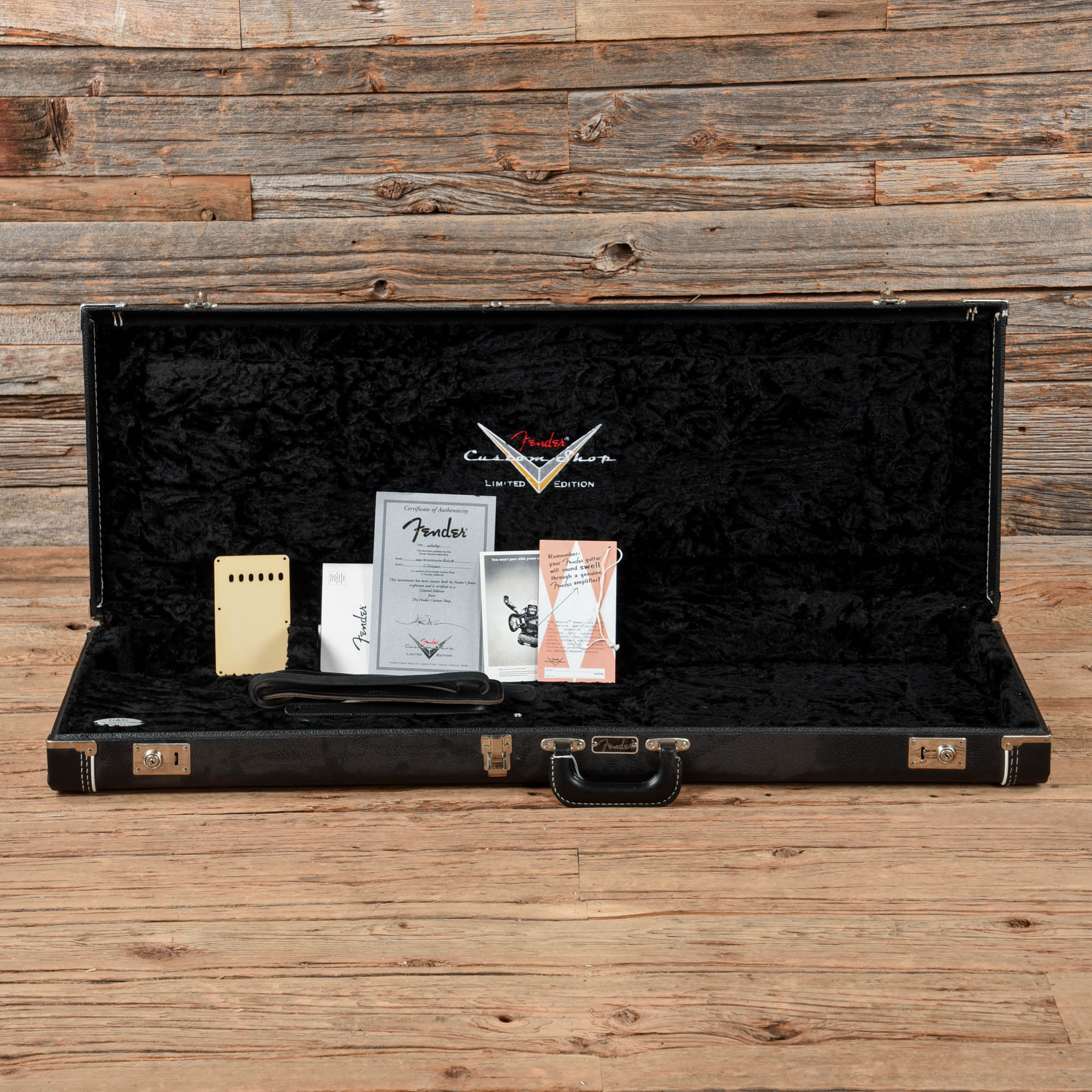 Fender Custom Shop Limited Dealer Select 60s Reissue Stratocaster Relic Surf Green 2005 Electric Guitars / Solid Body