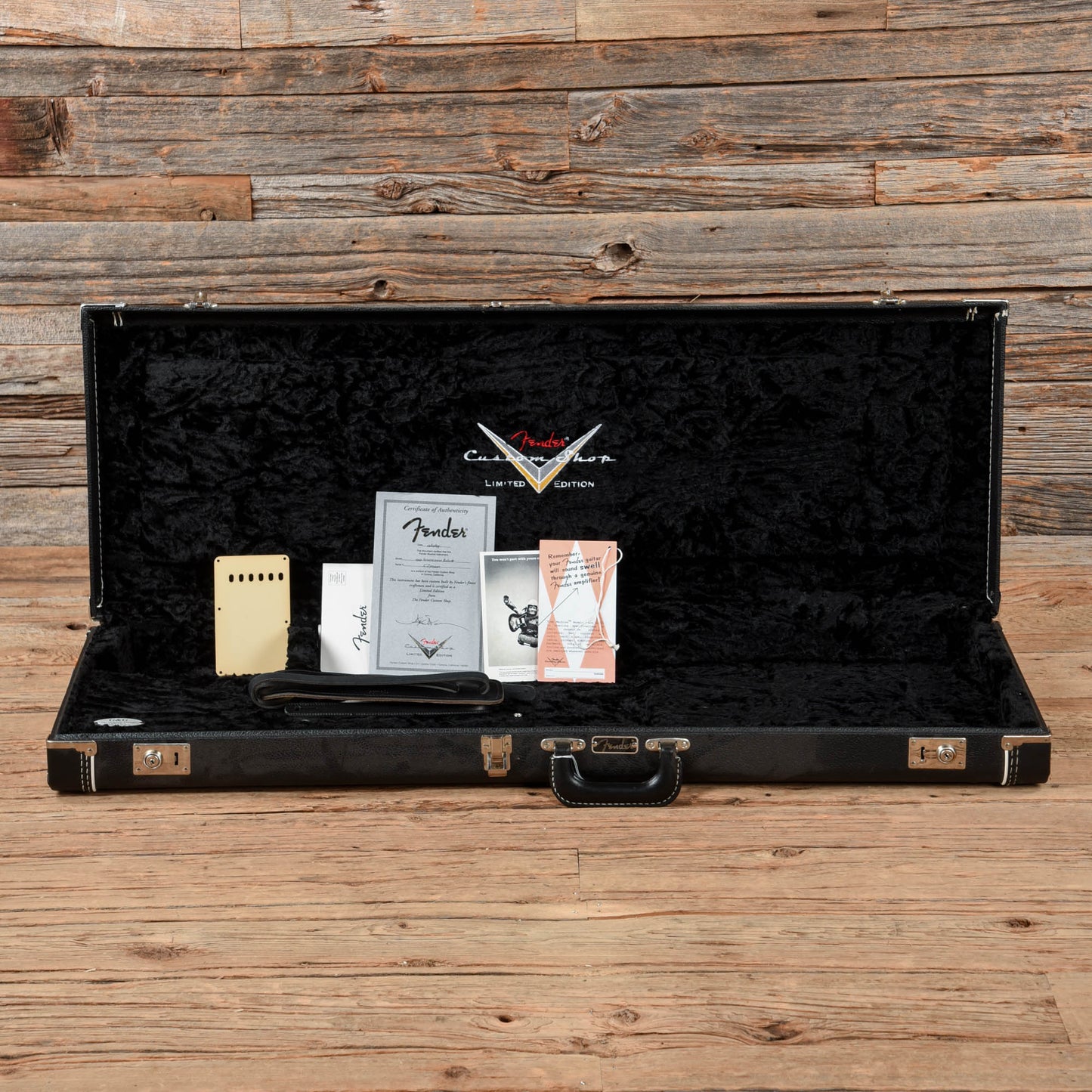 Fender Custom Shop Limited Dealer Select 60s Reissue Stratocaster Relic Surf Green 2005 Electric Guitars / Solid Body