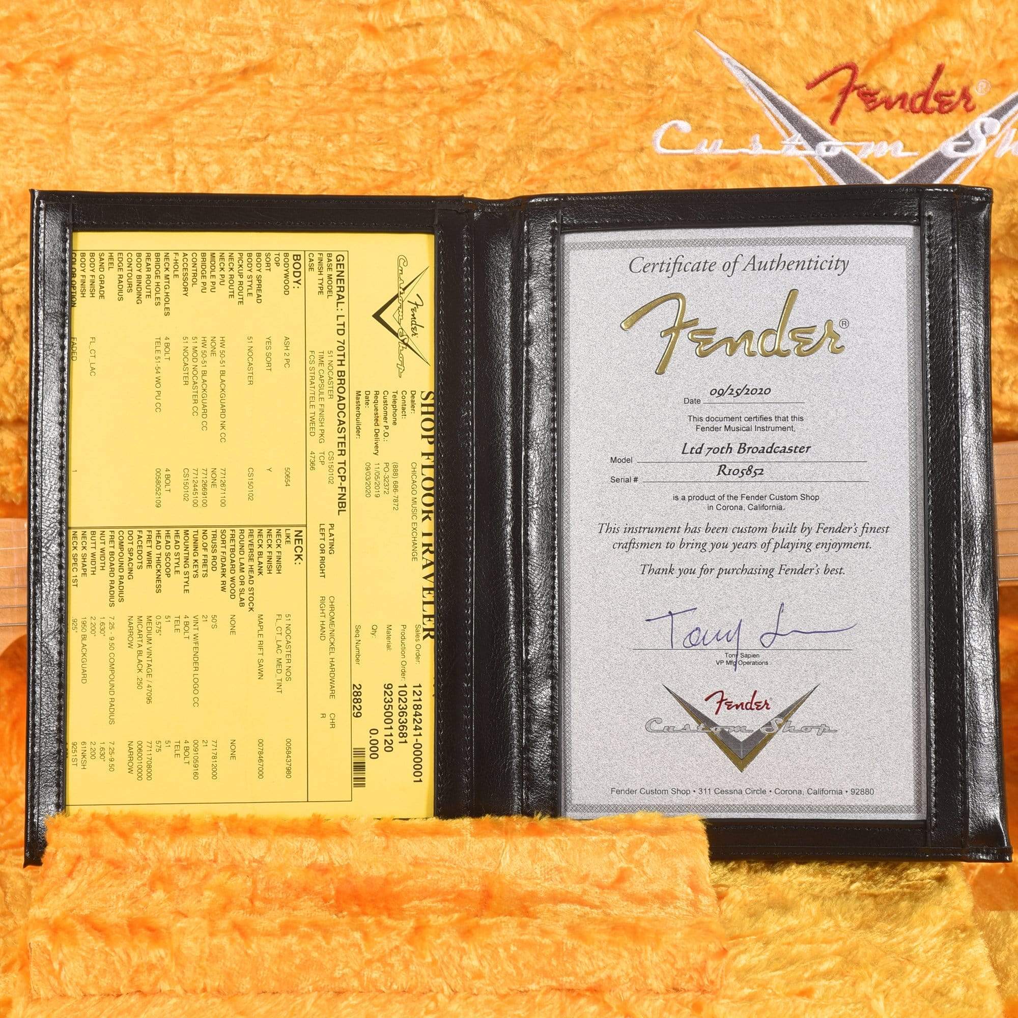 Fender Custom Shop Limited Edition 70th Anniversary Broadcaster Time Capsule Finish Faded Nocaster Blonde Electric Guitars / Solid Body