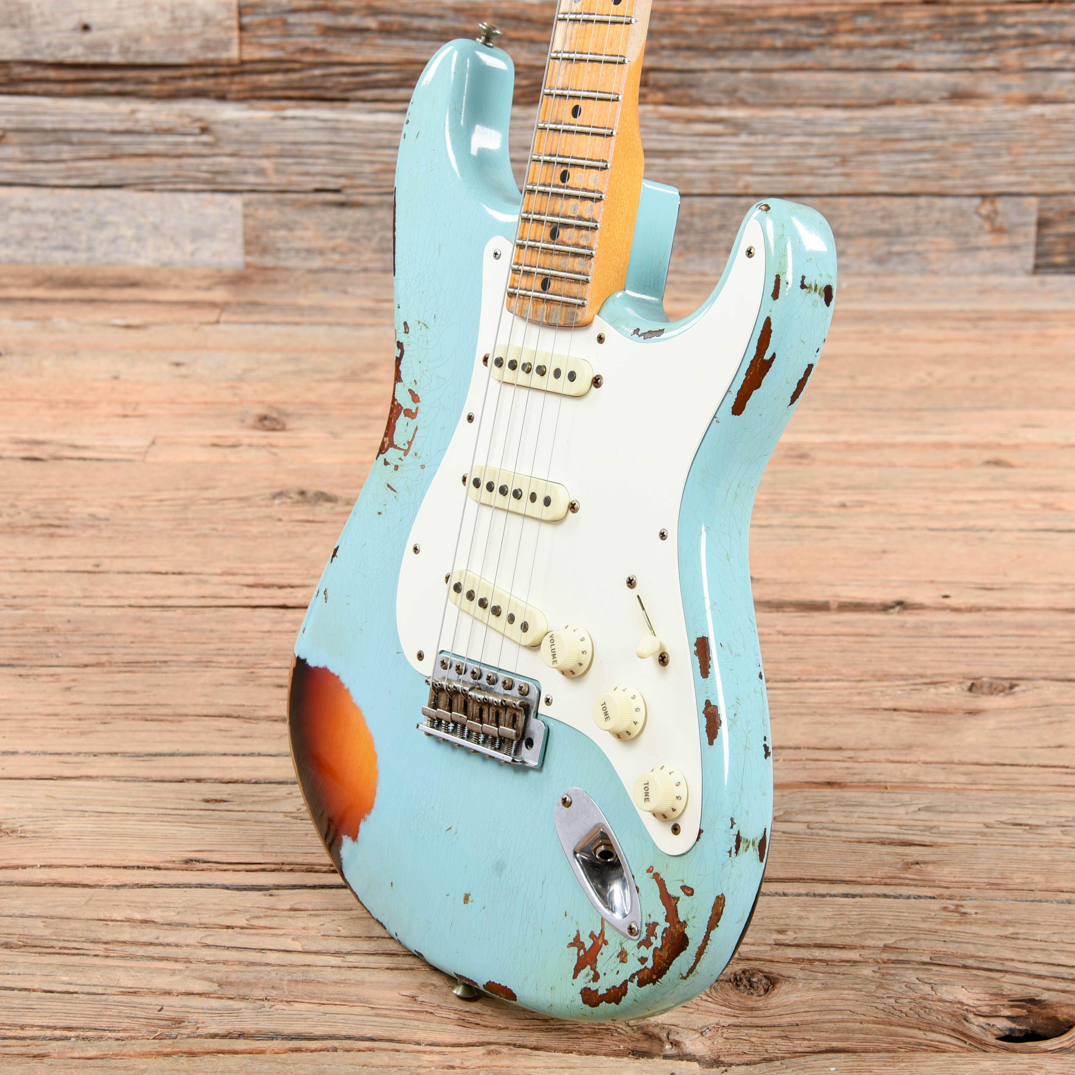 Fender Custom Shop Limited Edition Mischief Maker Heavy Relic Daphne Blue Over Sunburst 2016 Electric Guitars / Solid Body