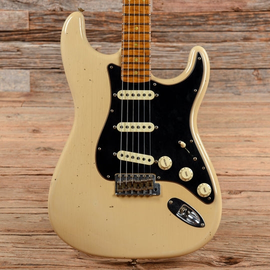 Fender Custom Shop Limited Edition Roasted Tomatillo Stratocaster Relic Aged Desert Sand 2019 Electric Guitars / Solid Body