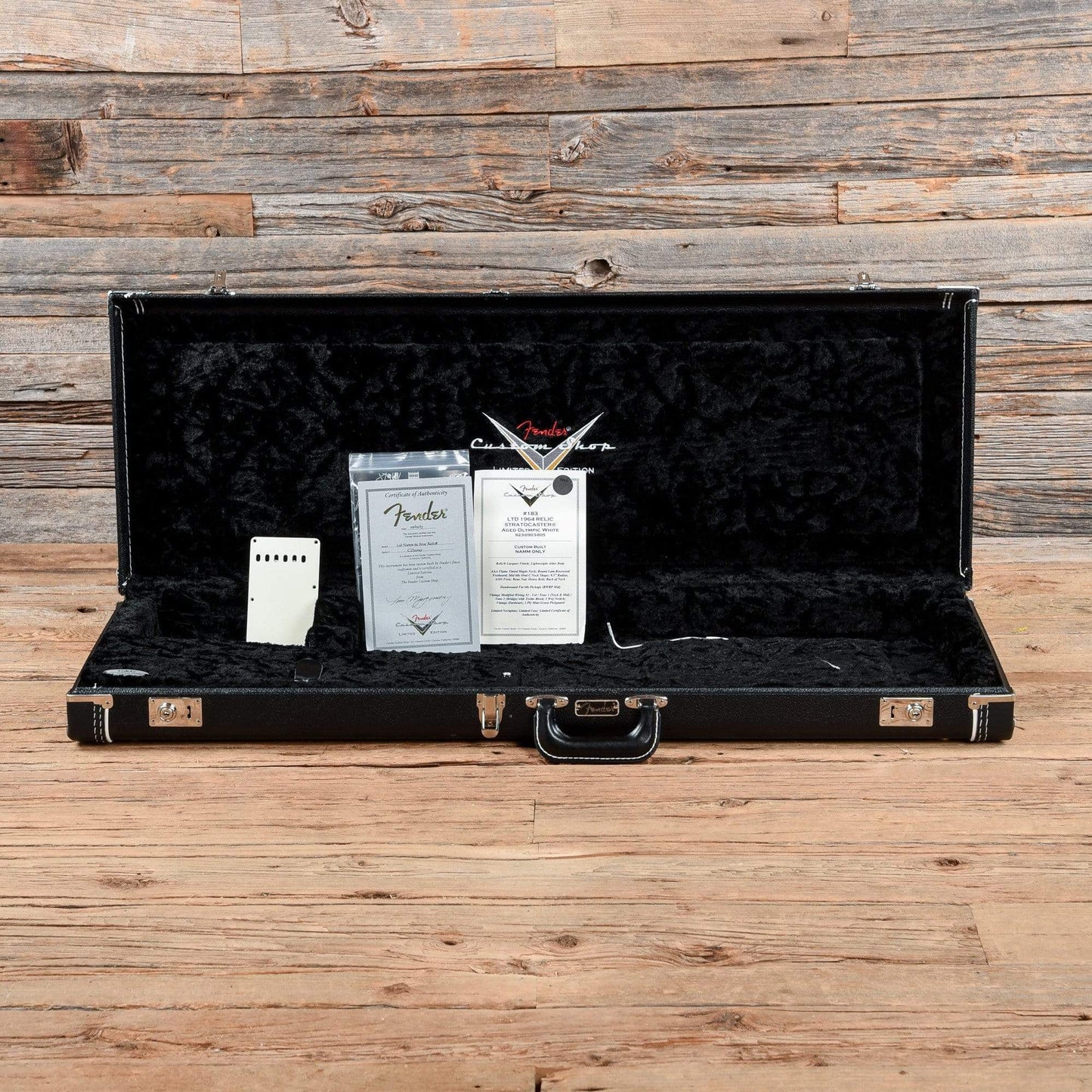 Fender Custom Shop Limited NAMM 1964 Stratocaster Relic Aged Olympic White 2015 Electric Guitars / Solid Body