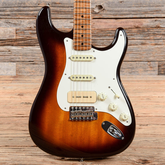 Fender Custom Shop Okume Stratocaster Closet Classic Masterbuilt by Dale Wilson 2-Tone Sunburst 2015 Electric Guitars / Solid Body