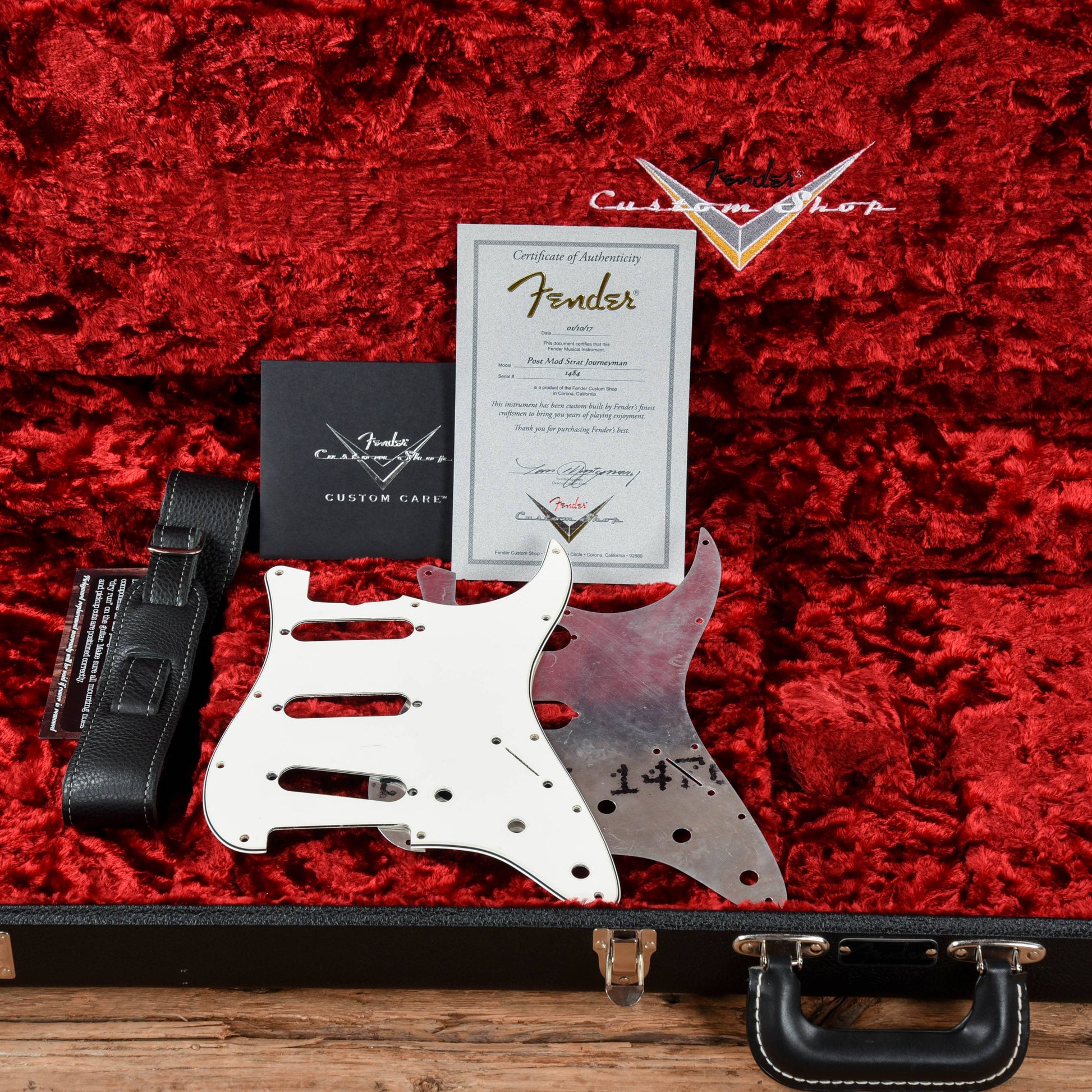 Fender Custom Shop Post Modern Stratocaster Journeyman Relic Daphne Blue 2017 Electric Guitars / Solid Body