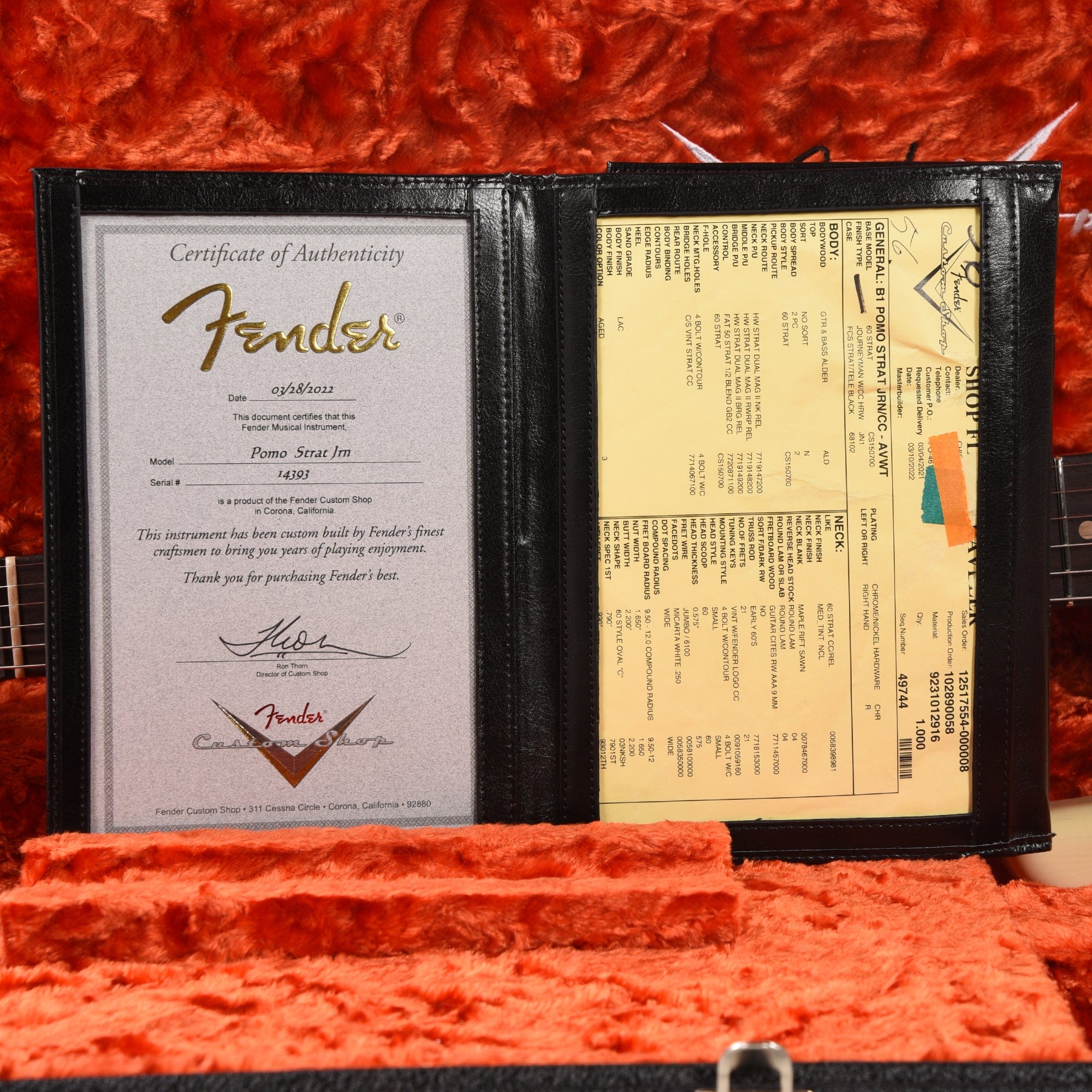 Fender Custom Shop Postmodern Stratocaster Journeyman Aged Vintage White w/Closet Classic Hardware Electric Guitars / Solid Body