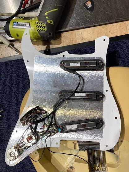 Fender Dan Smith Stratocaster Vintage White 1983 Electric Guitars / Solid Body