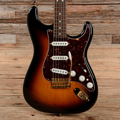 Fender Deluxe Players Stratocaster Sunburst 2009 Electric Guitars / Solid Body