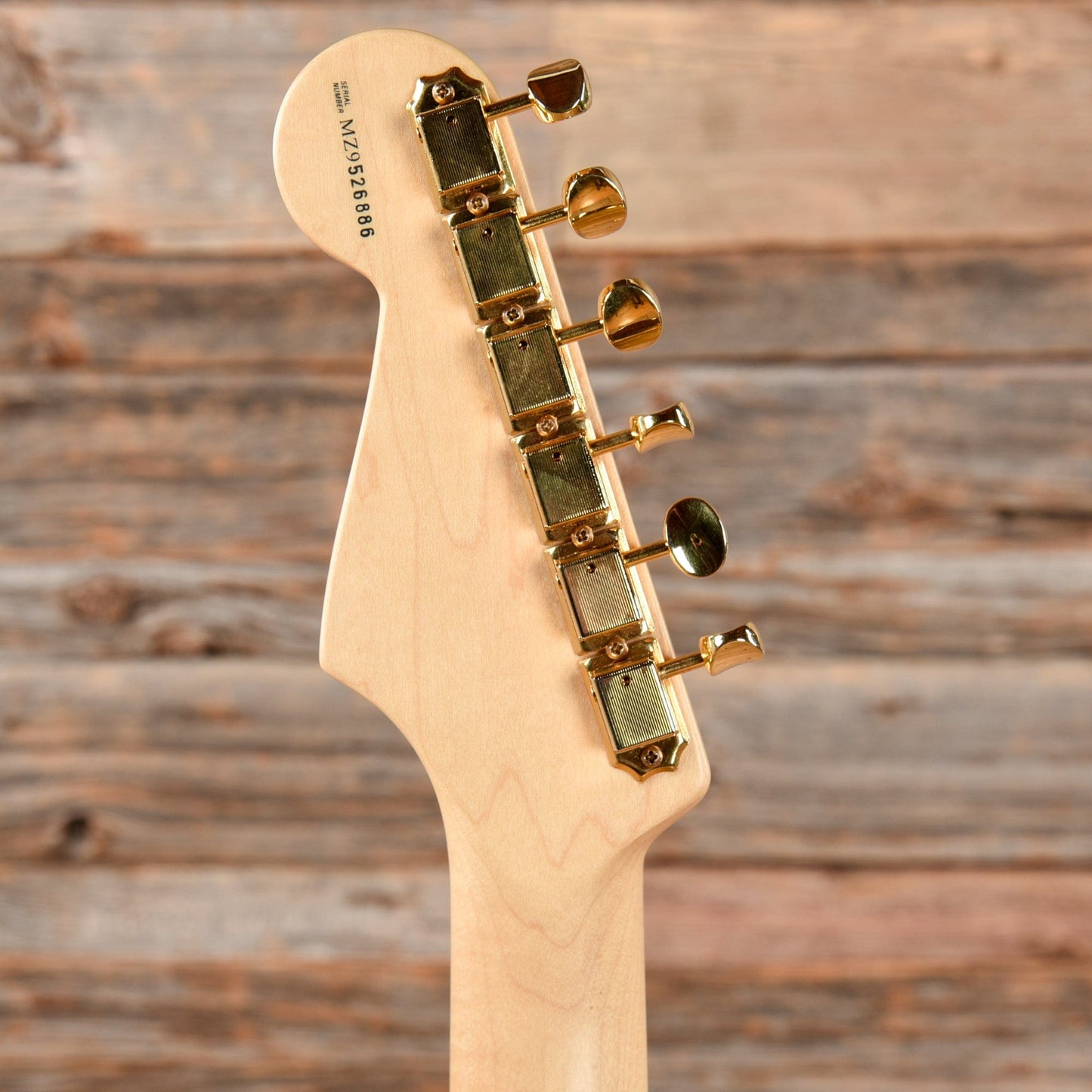 Fender Deluxe Players Stratocaster Sunburst 2009 Electric Guitars / Solid Body