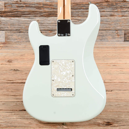 Fender Deluxe Roadhouse Stratocaster Sonic Blue 2014 Electric Guitars / Solid Body