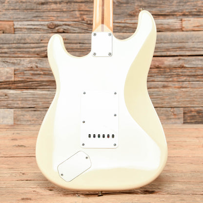 Fender Deluxe Series Stratocaster White 1997 Electric Guitars / Solid Body