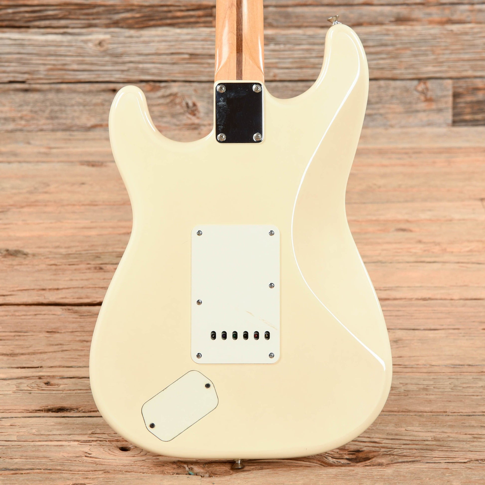 Fender Deluxe Series Stratocaster White 1997 Electric Guitars / Solid Body