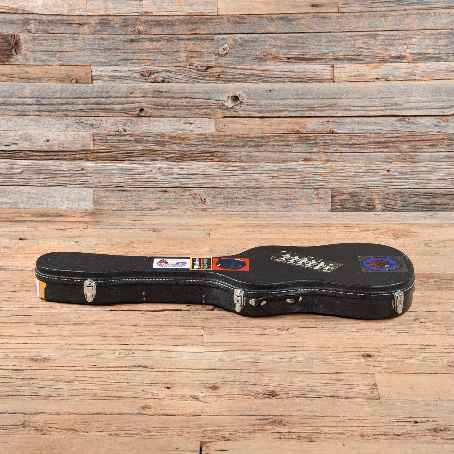 Fender Deluxe Series Toronado Black 2000 Electric Guitars / Solid Body