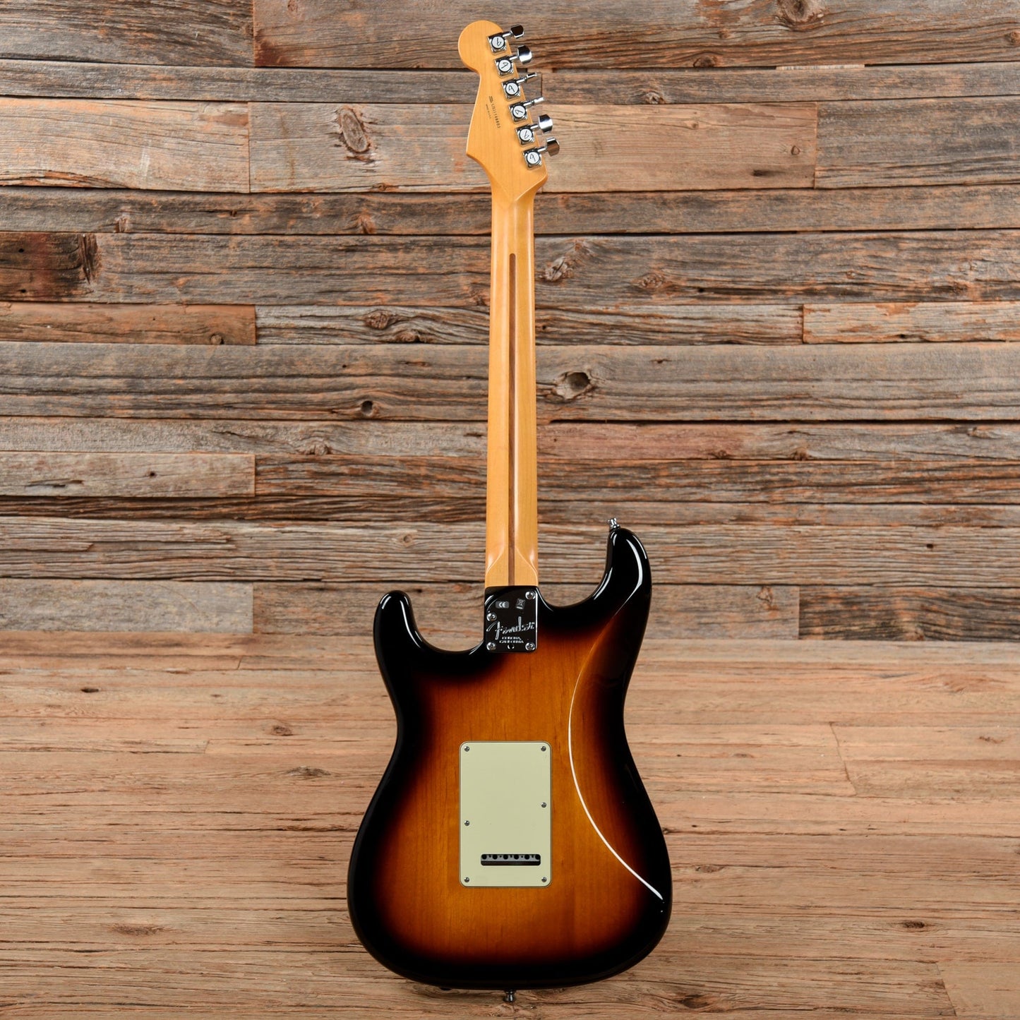 Fender Deluxe USA Stratocaster V Neck Sunburst 2011 Electric Guitars / Solid Body