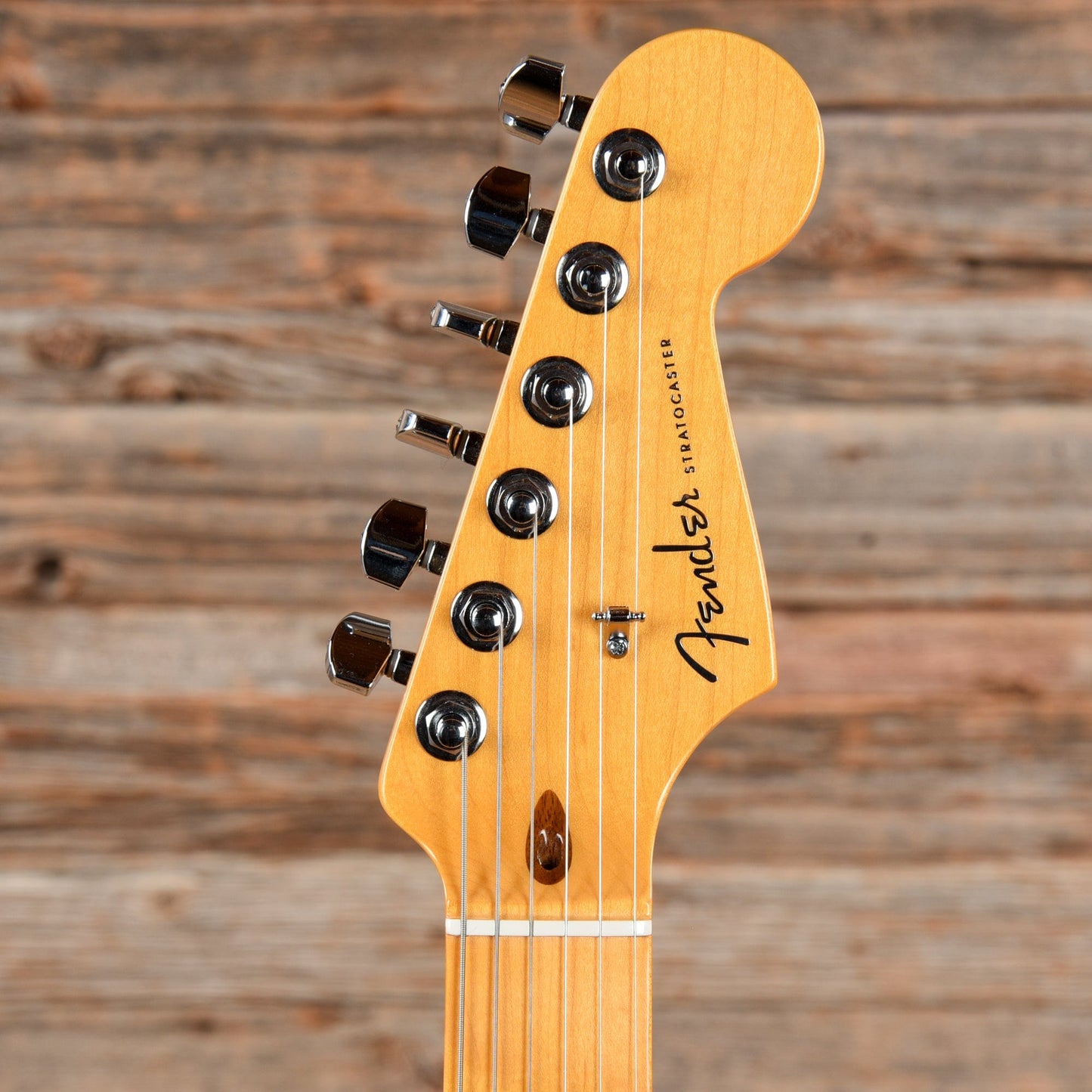 Fender Deluxe USA Stratocaster V Neck Sunburst 2011 Electric Guitars / Solid Body